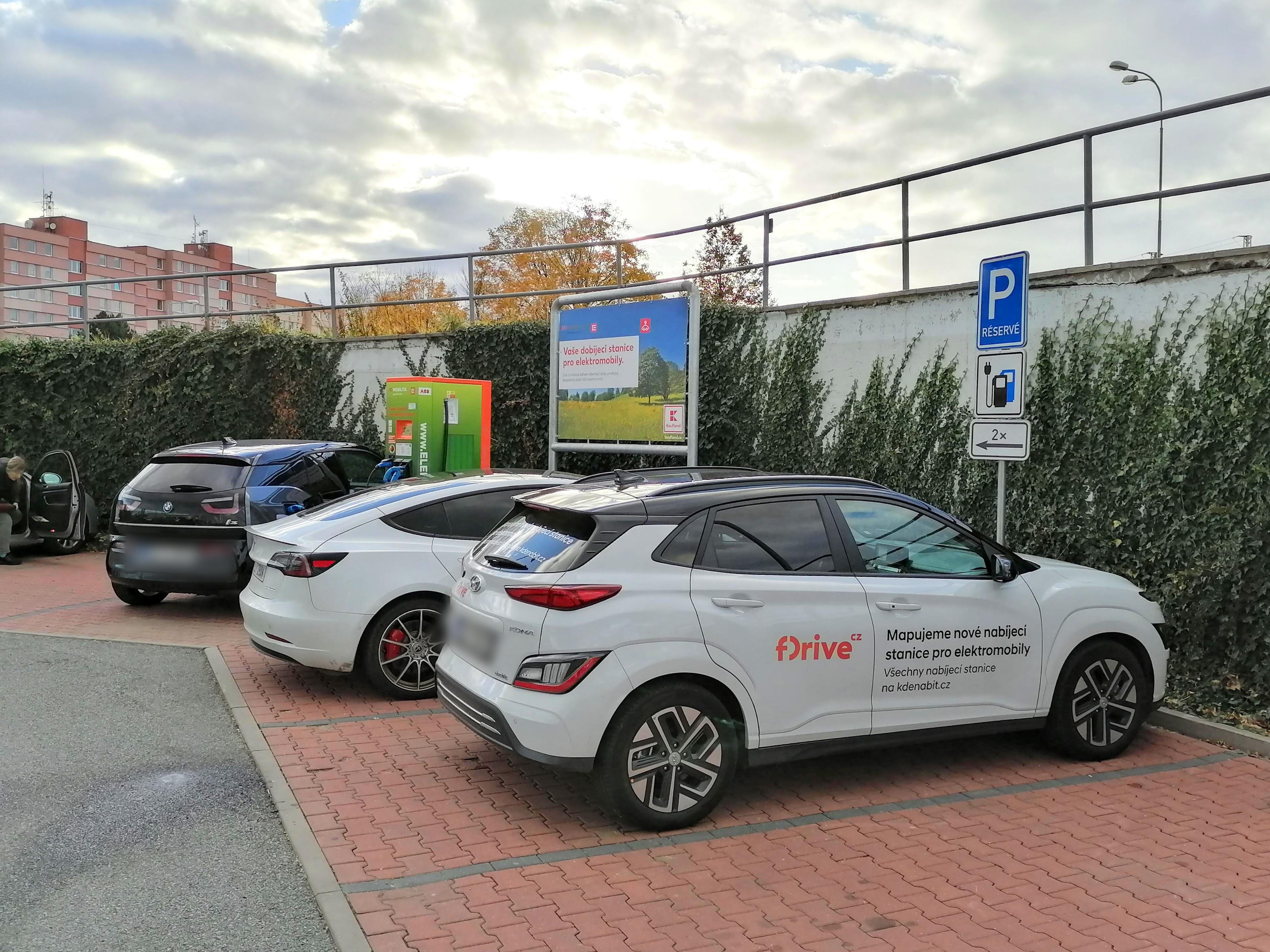 Nabíjecí stanice ČEZ