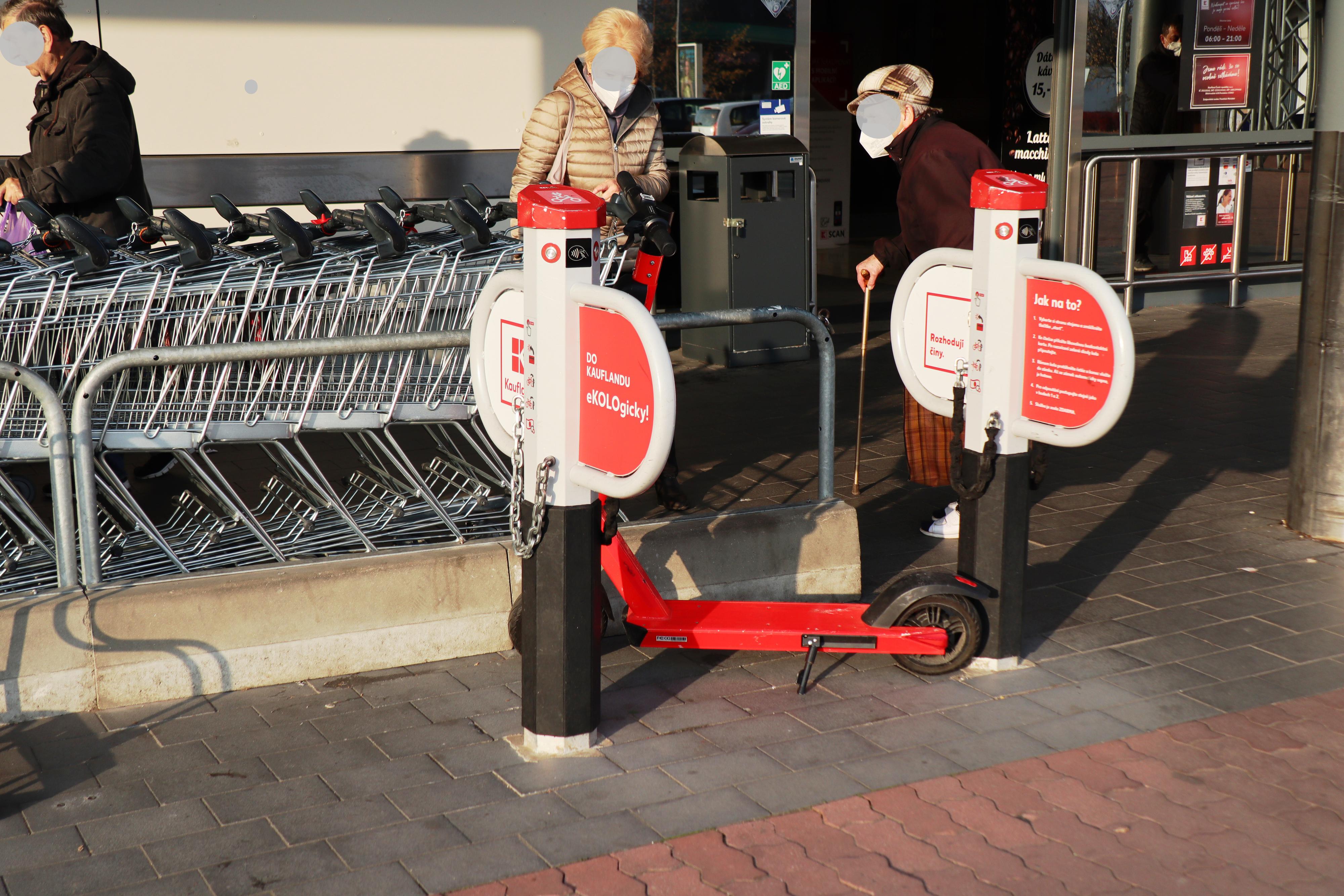 Nabíjecí stanice pro elektrokola Legionářská foto 2