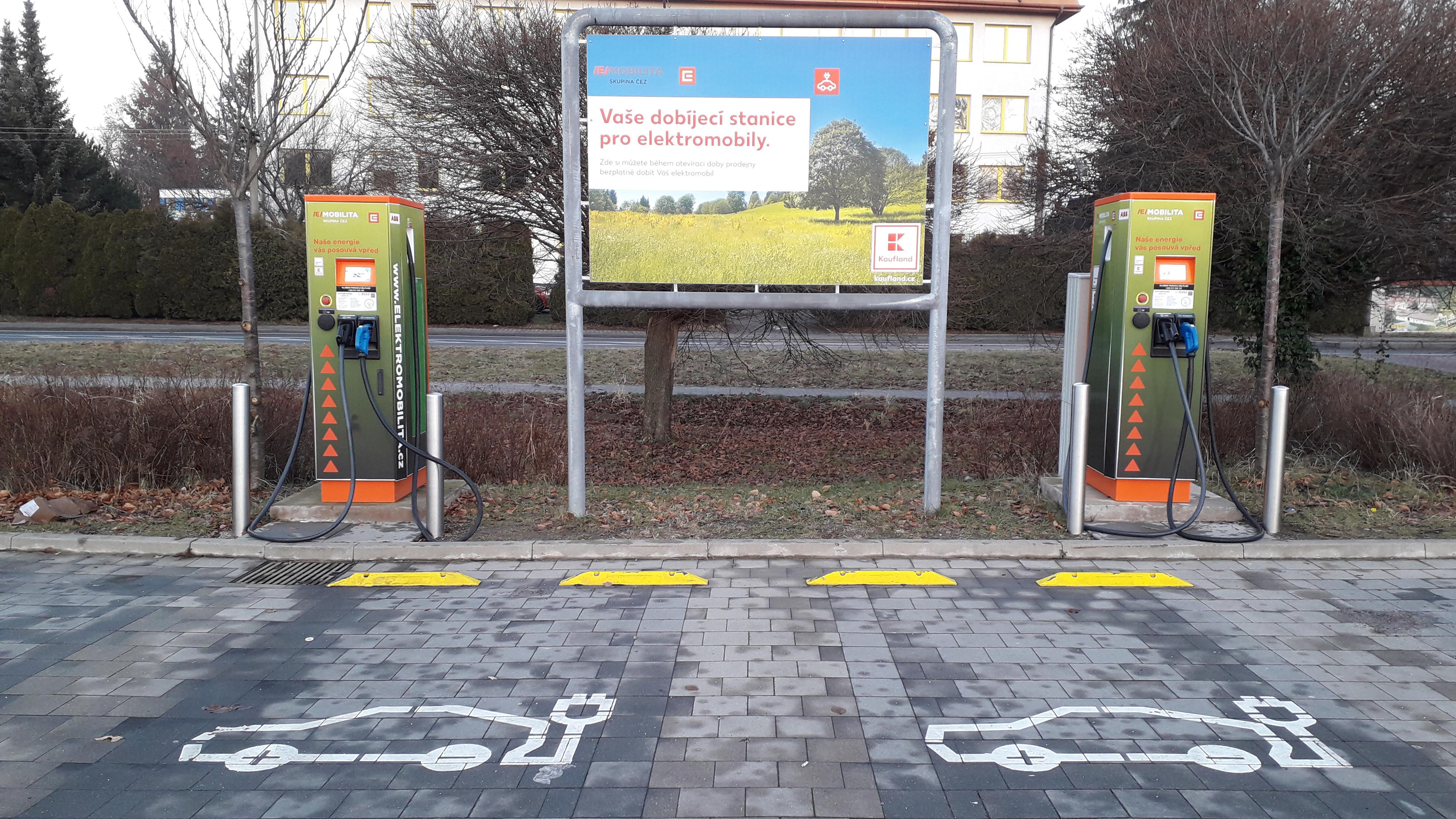 Nabíjecí stanice ČEZ foto 2