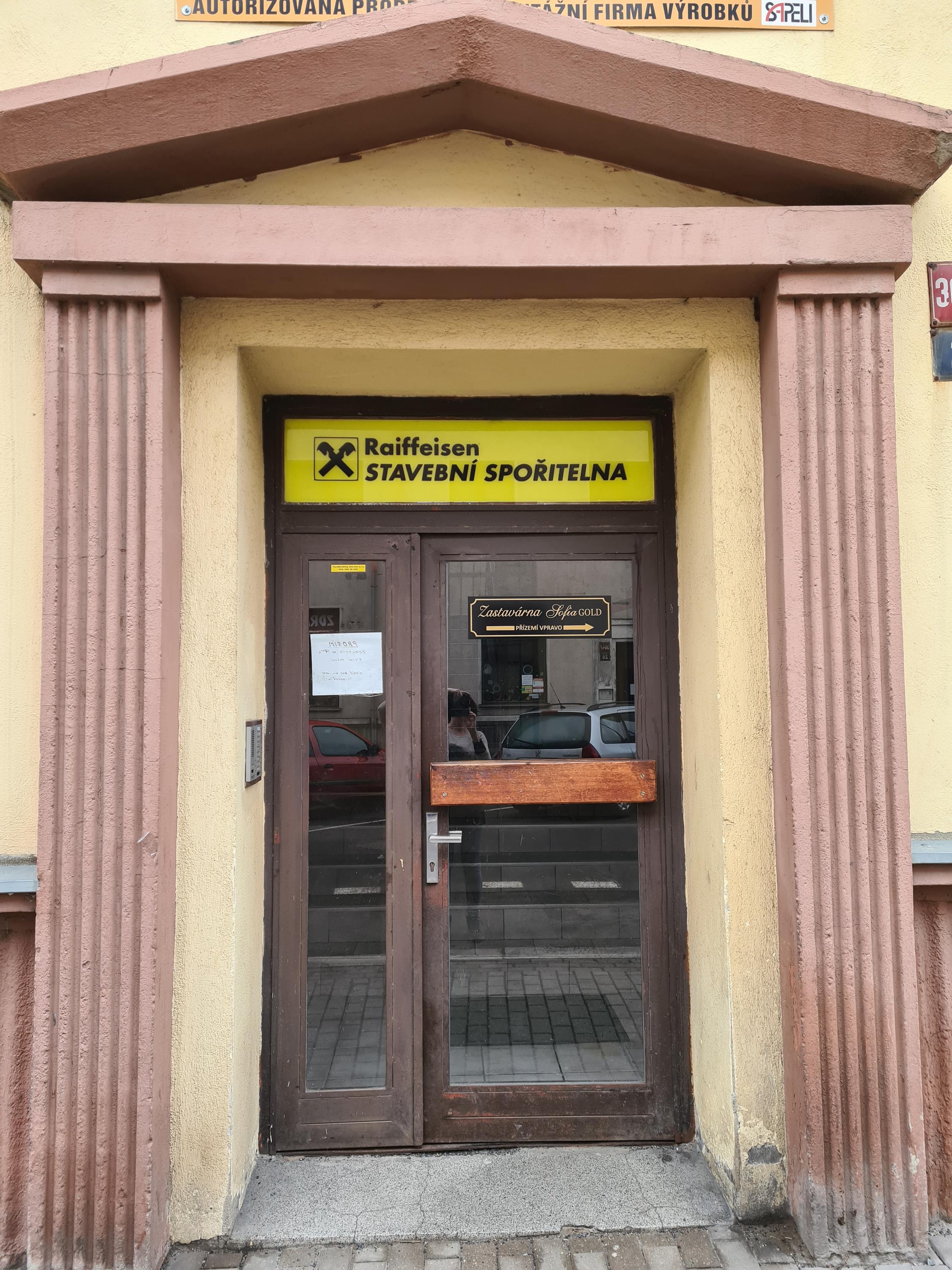 Kateřina Zralíková - poradce Raiffeisen stavební spořitelna a.s. foto 3