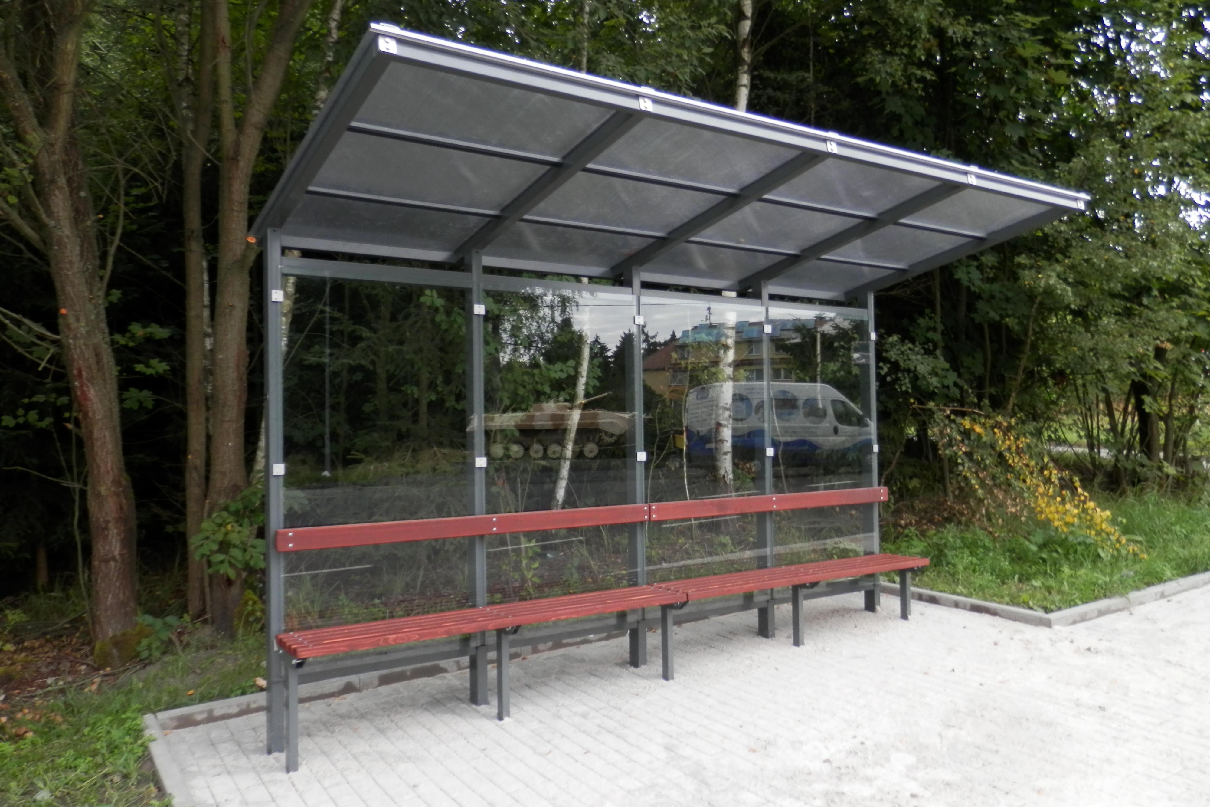 Výroba čekáren autobusových zastávek na zakázku