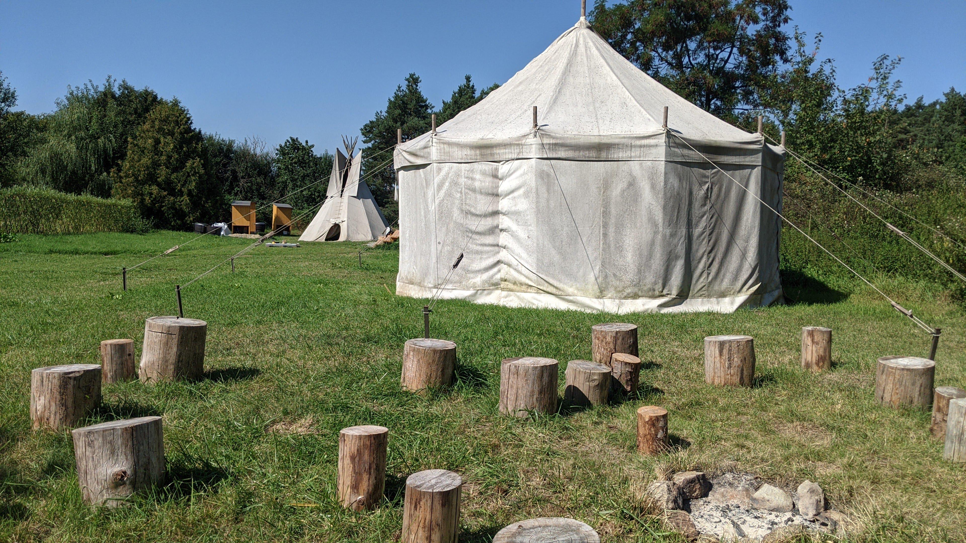 Chaloupky - lesní mateřská škola foto 2