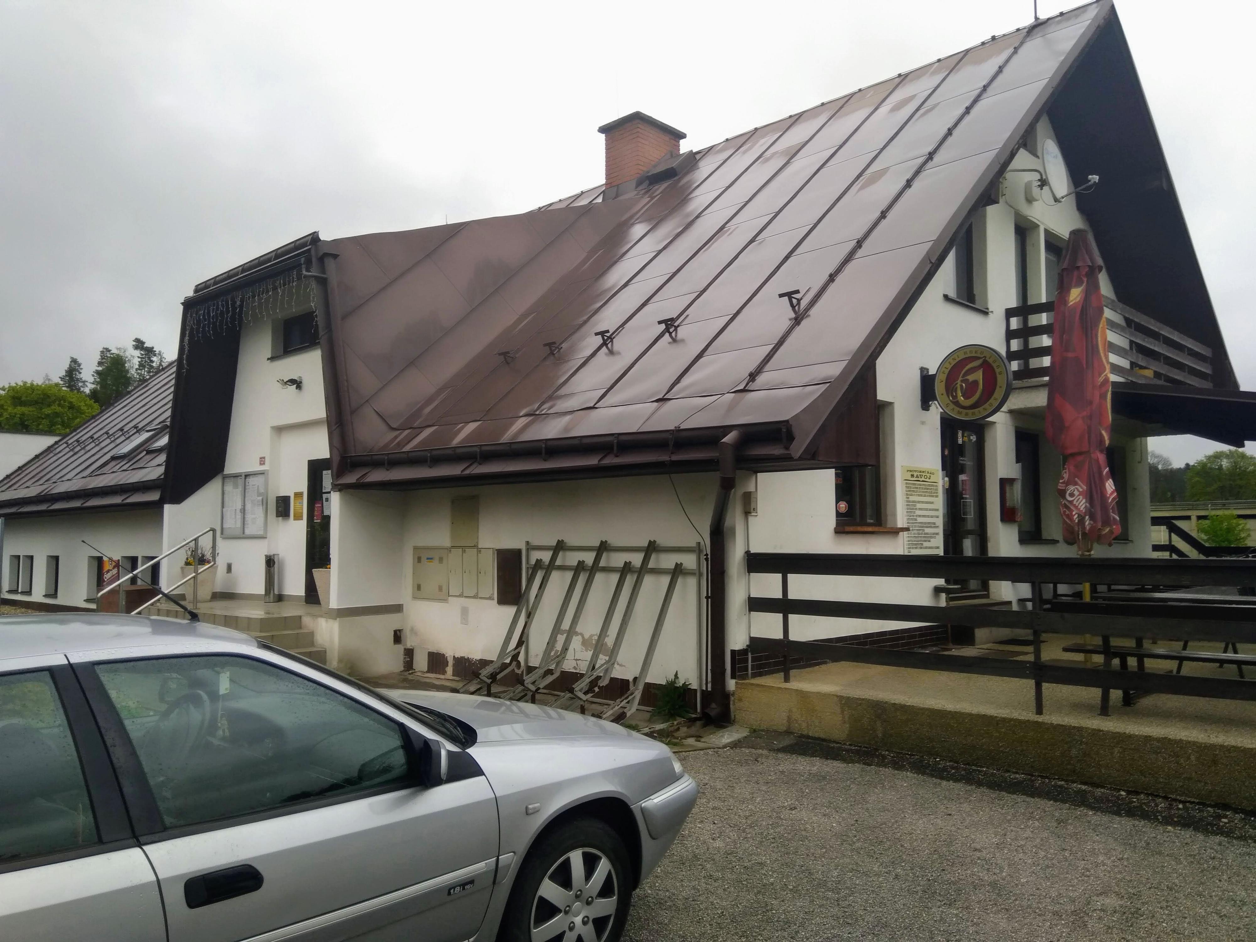 Kunčice nad Labem - obecní úřad foto 2
