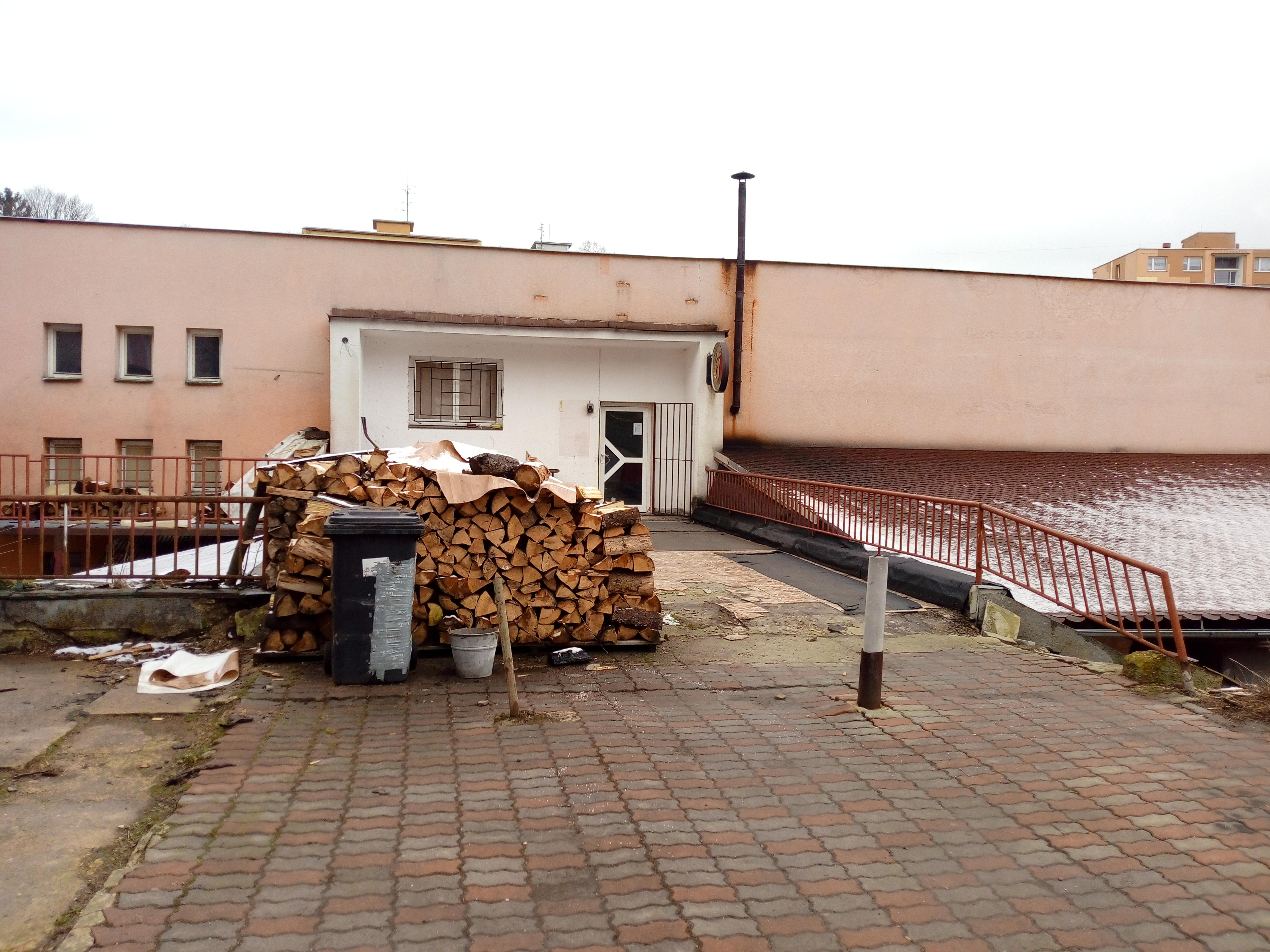 Hostinec Revoluční 725