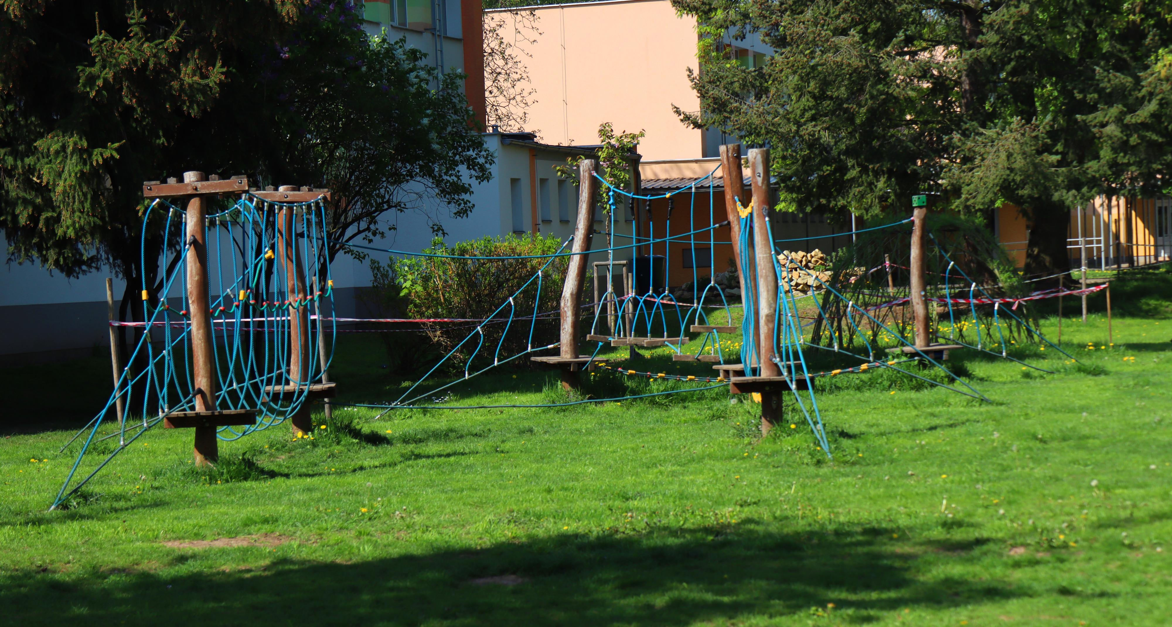 ZŠ Pardubice-Polabiny, Družstevní foto 4