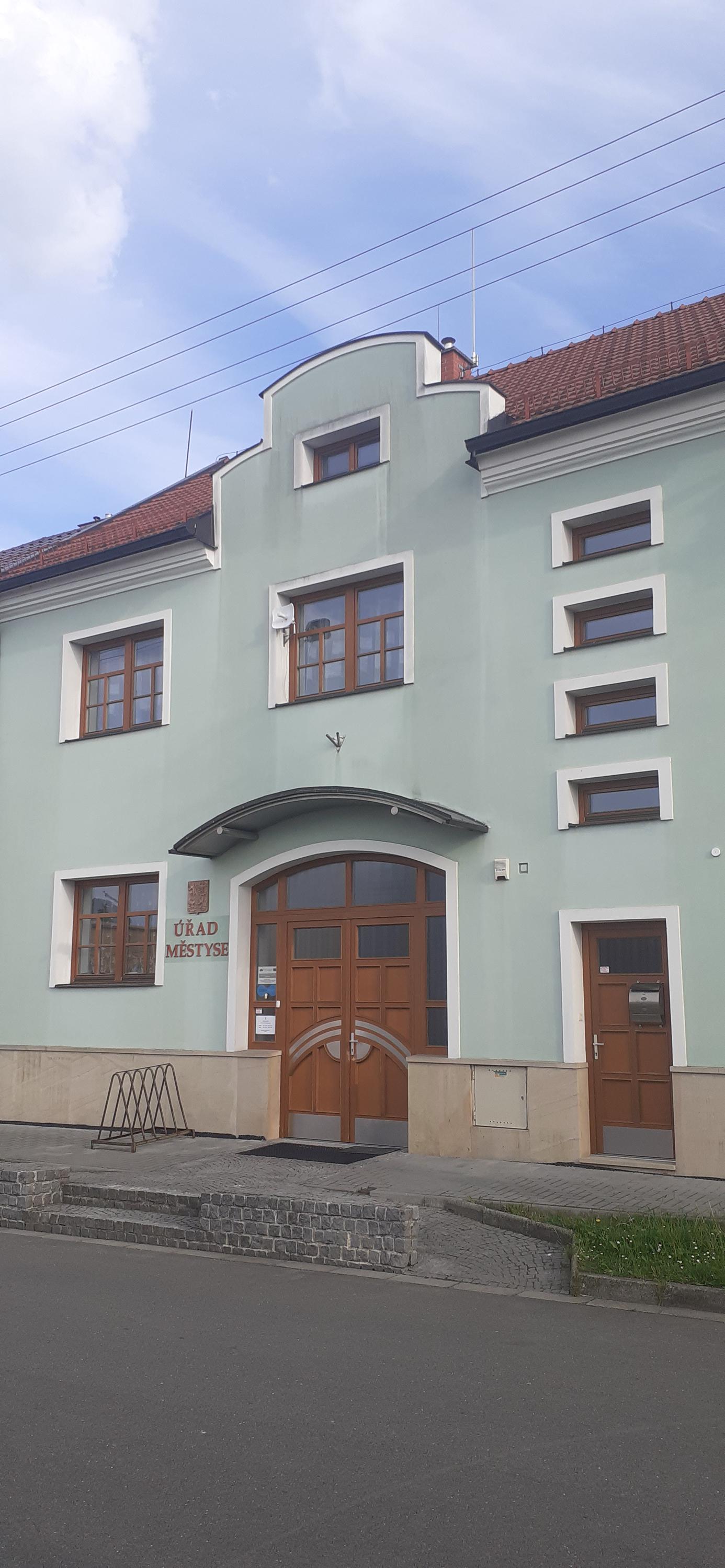 Nezamyslice - úřad městyse foto 3