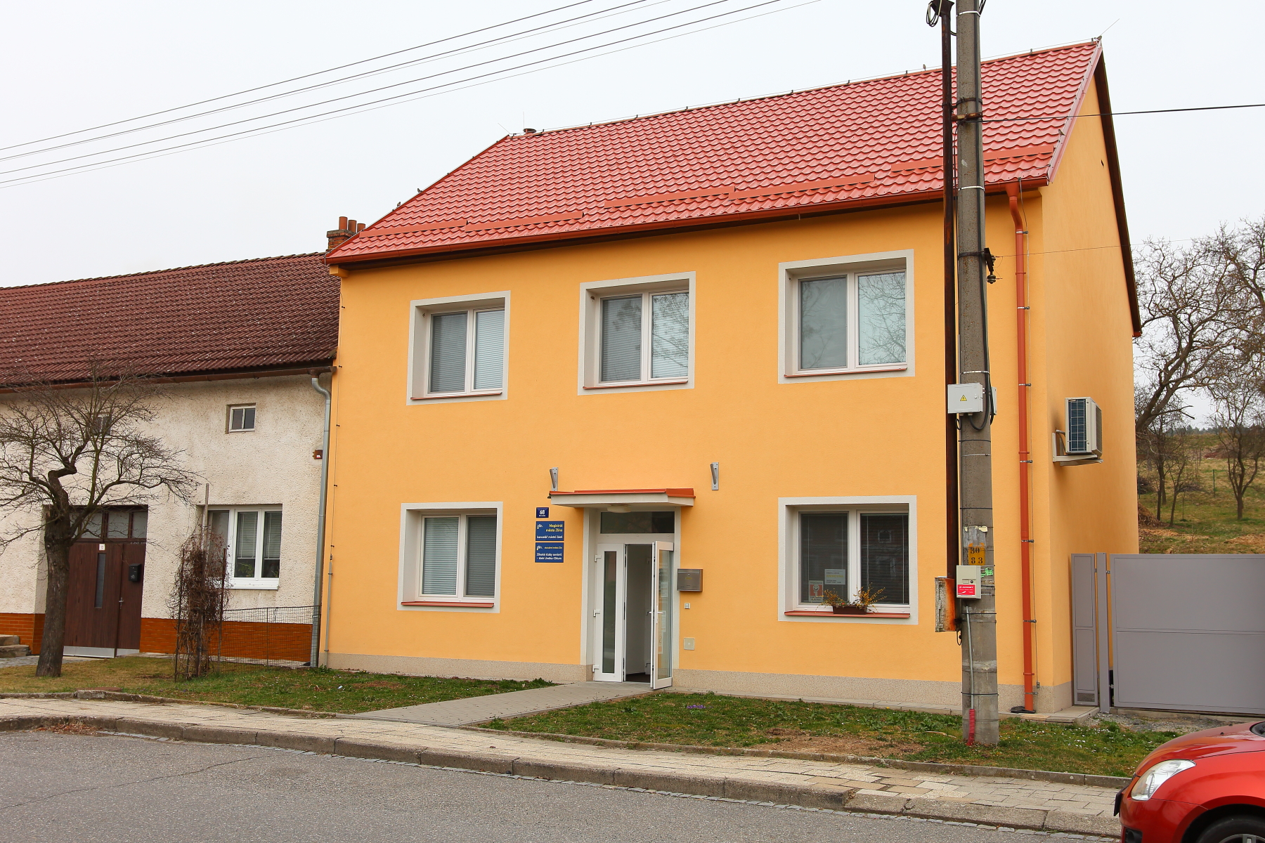 Knihovna Lhotka, pobočka Krajské knihovny Františka Bartoše ve Zlíně foto 2