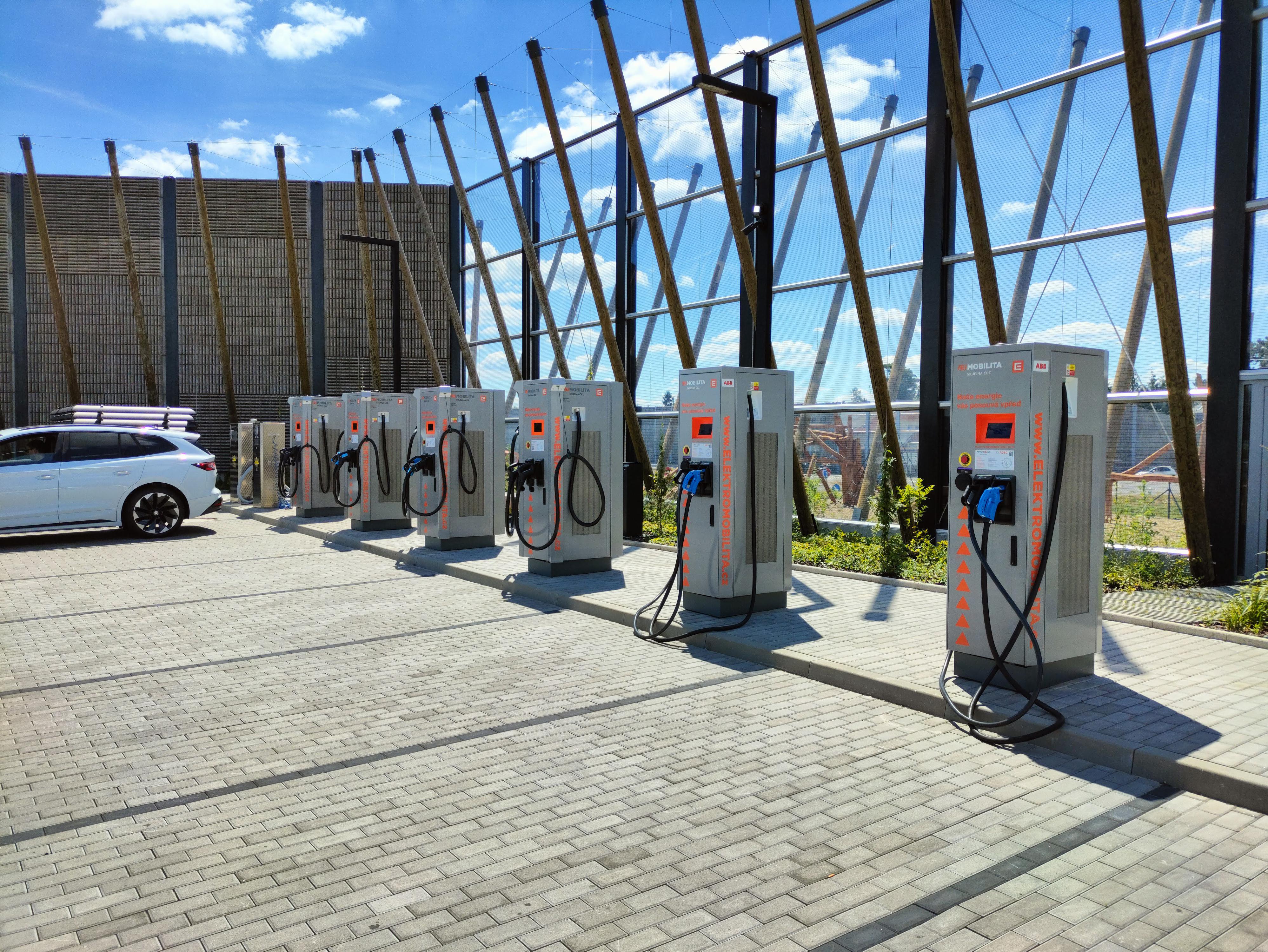 Nabíjecí stanice ČEZ