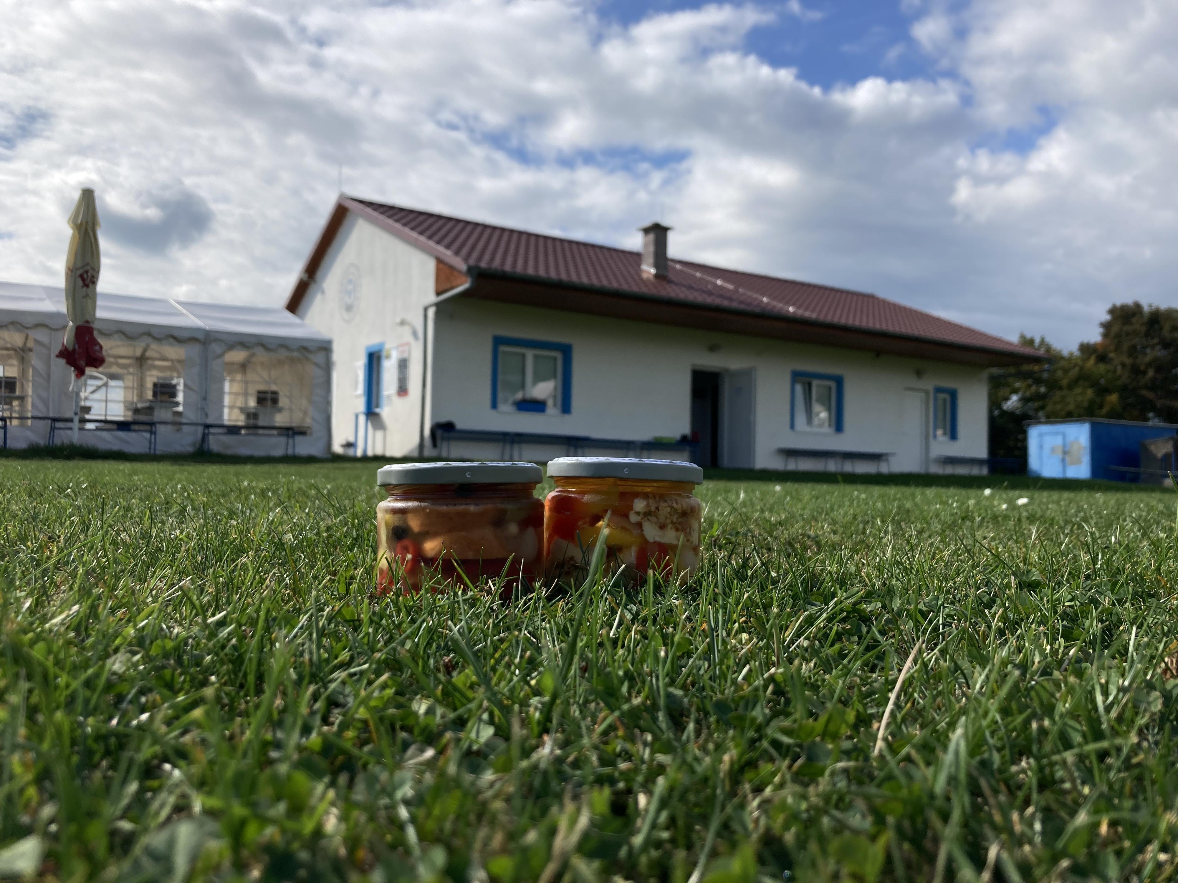 KioSýk - občerstvení na fotbalovém hřišti foto 2