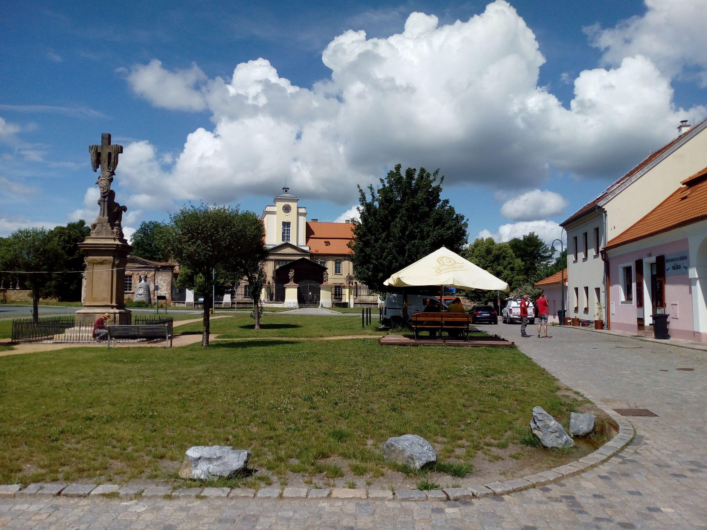 Jídelna Vážka foto 1