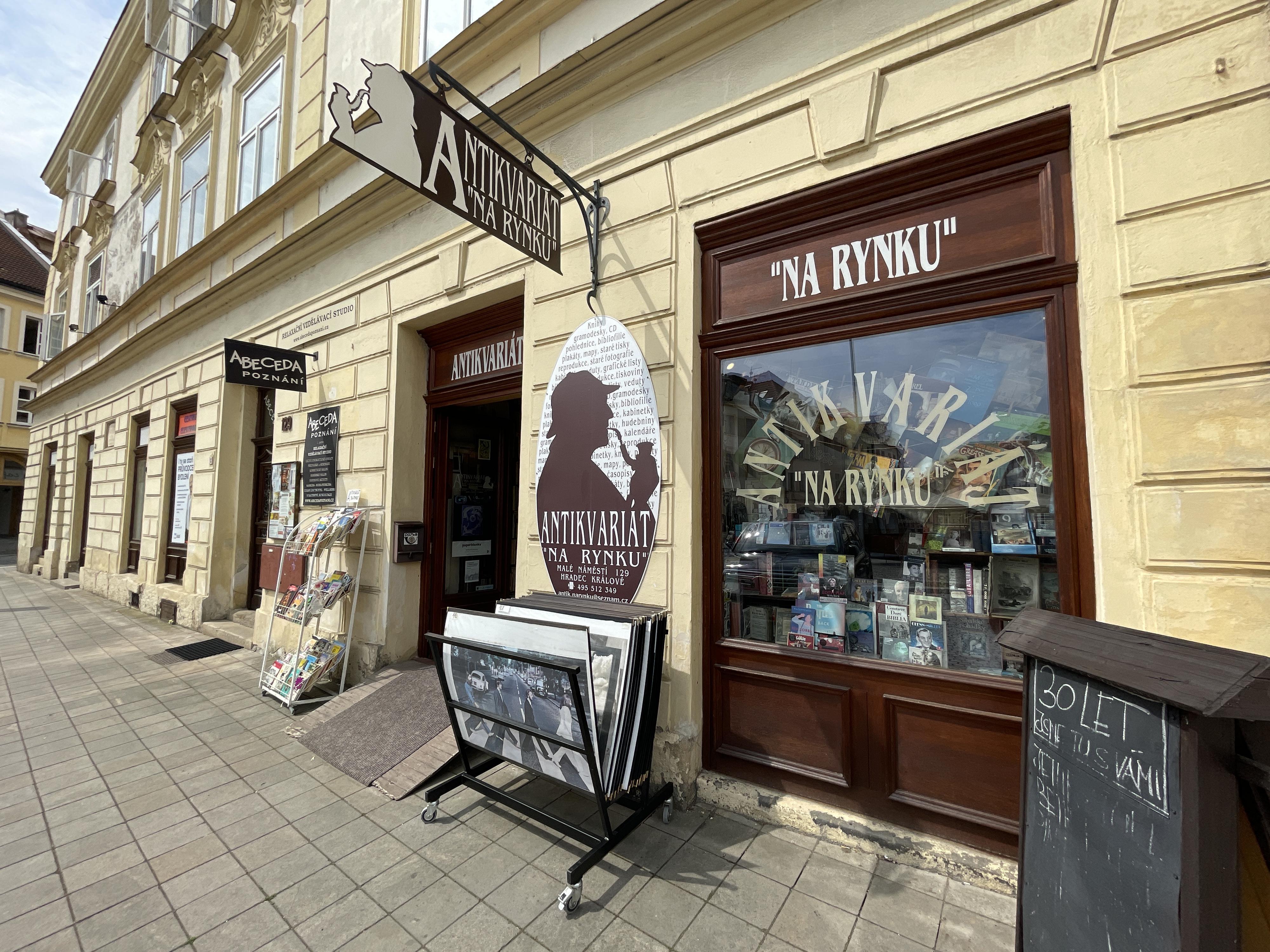 Antikvariát Na Rynku foto 2