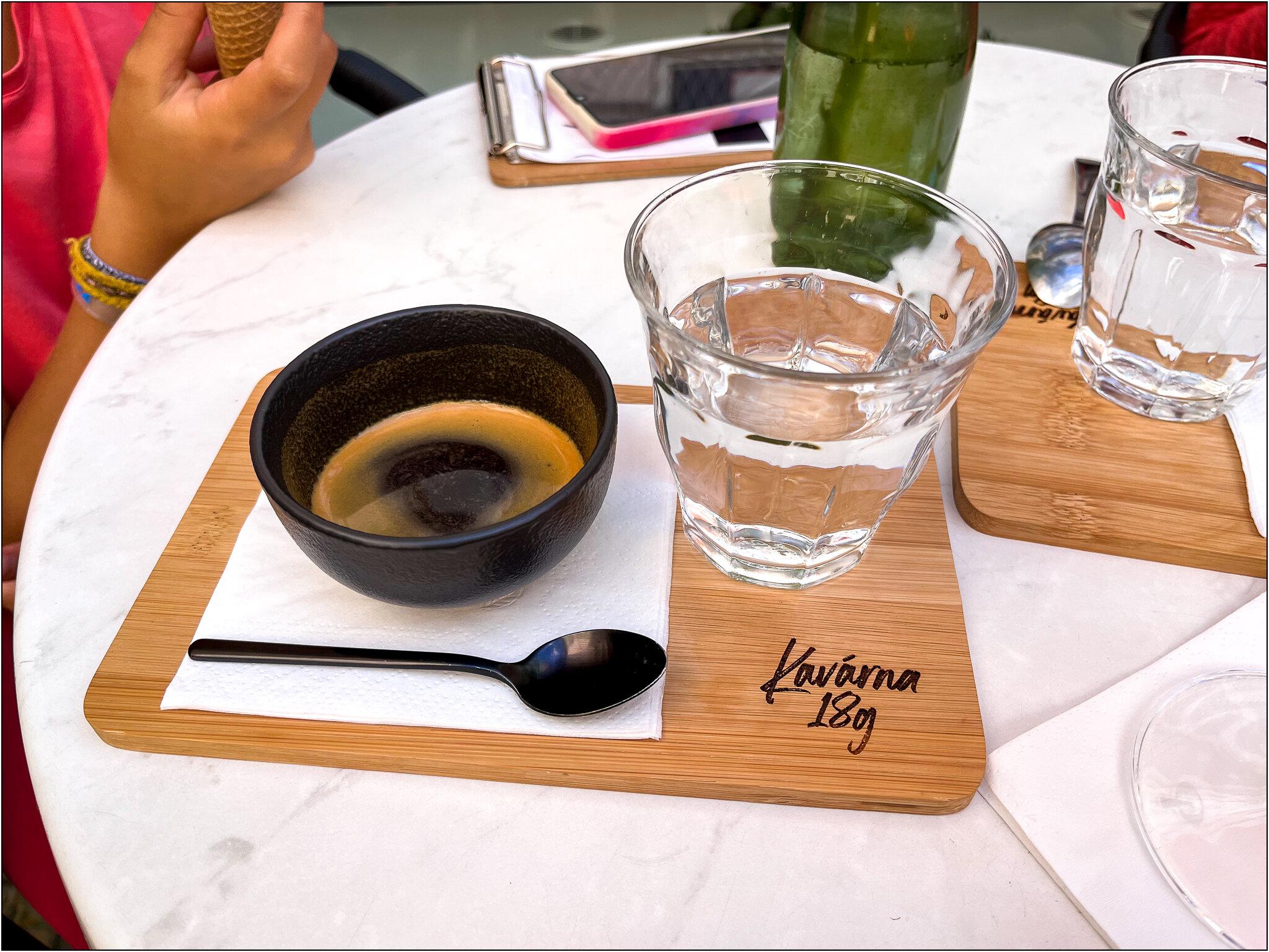 Kavárna 18g foto 6