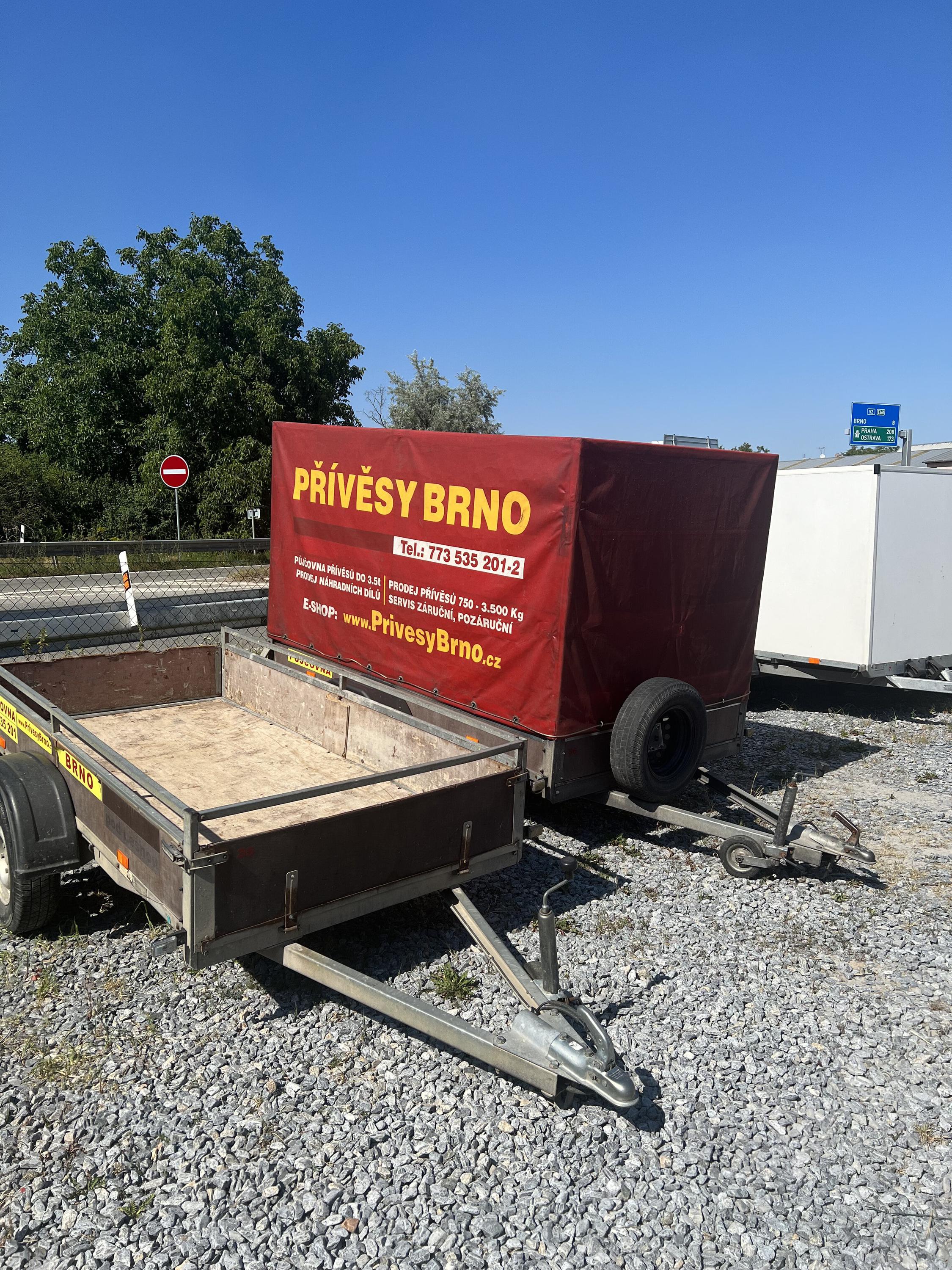 PŘÍVĚSY BRNO foto 2