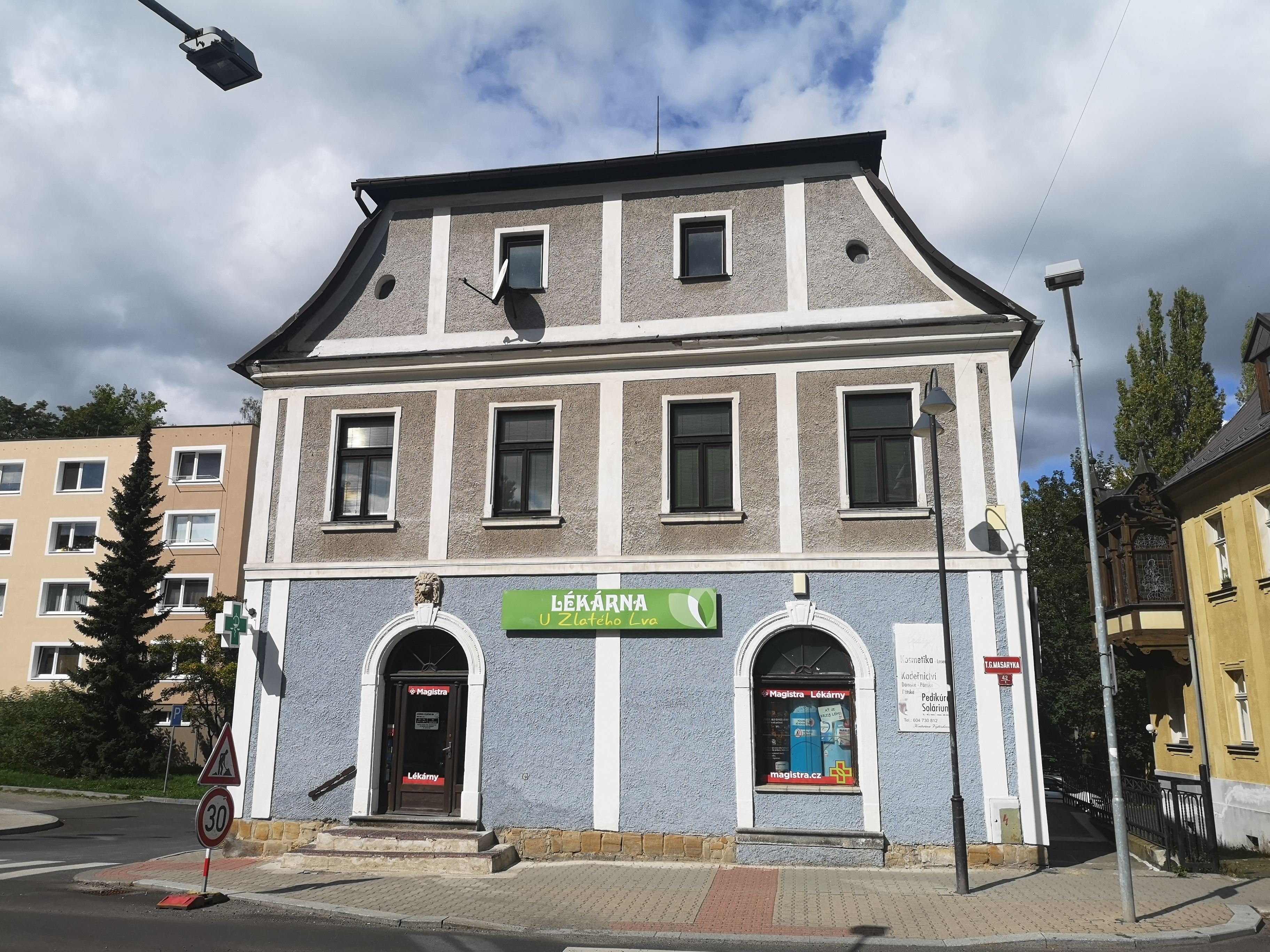 Lékárna U Zlatého lva foto 2