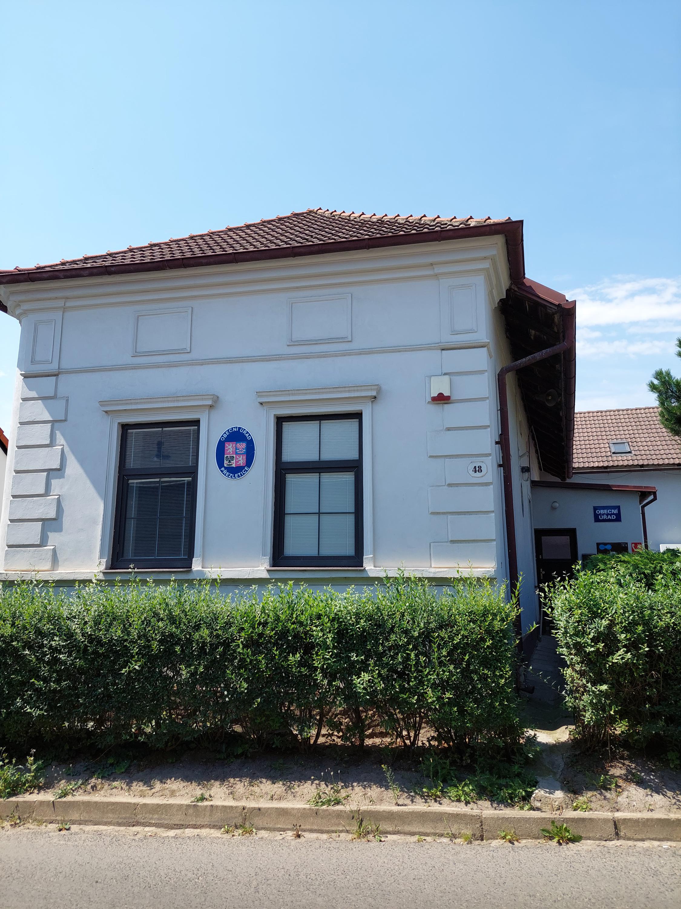 Přezletice - obecní úřad foto 5