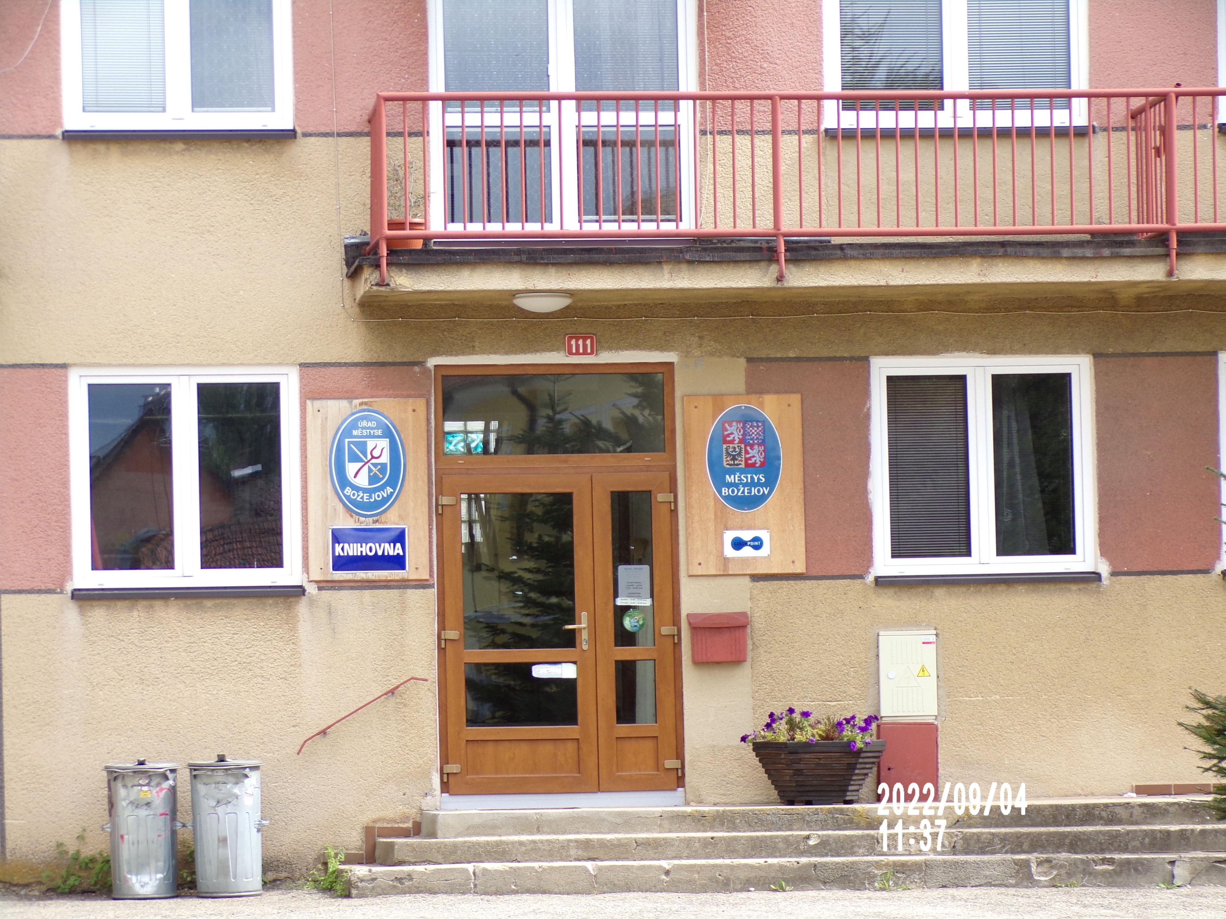Božejov - úřad městyse foto 2