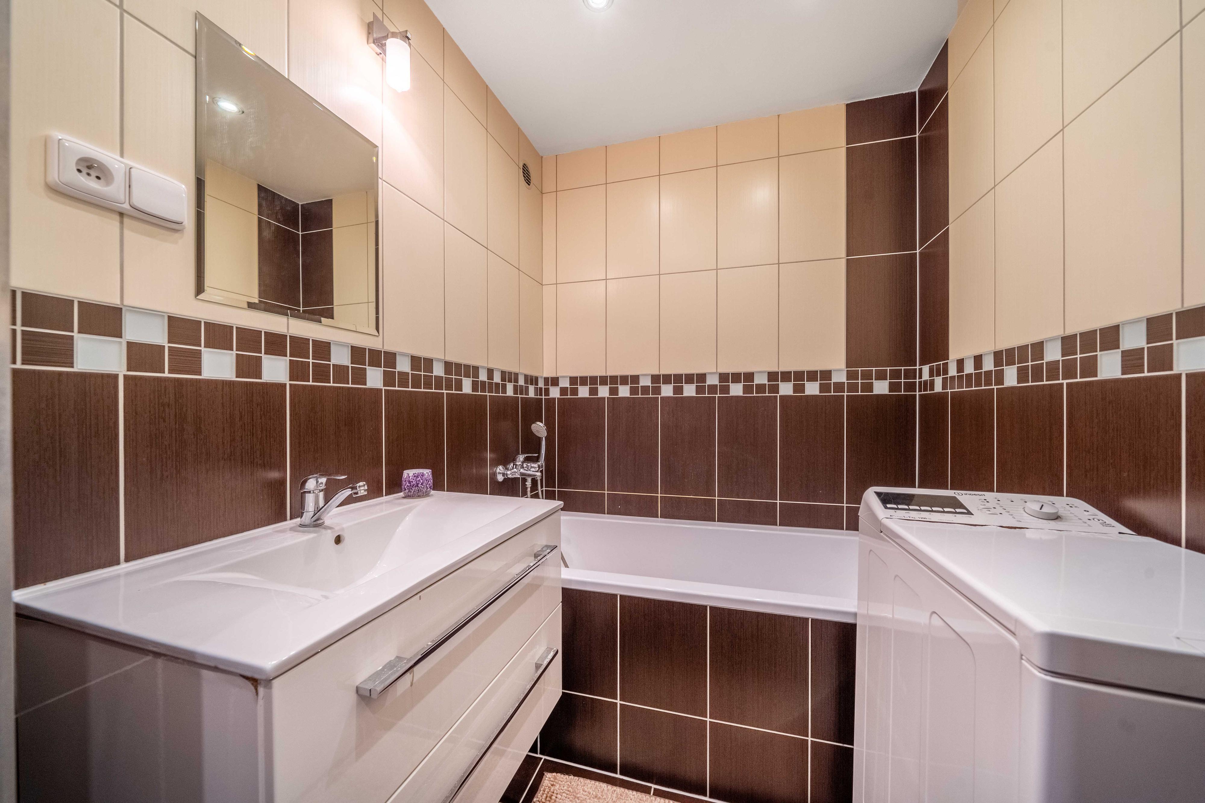 Lenka Baráková - Makléřka z Plzně foto 4