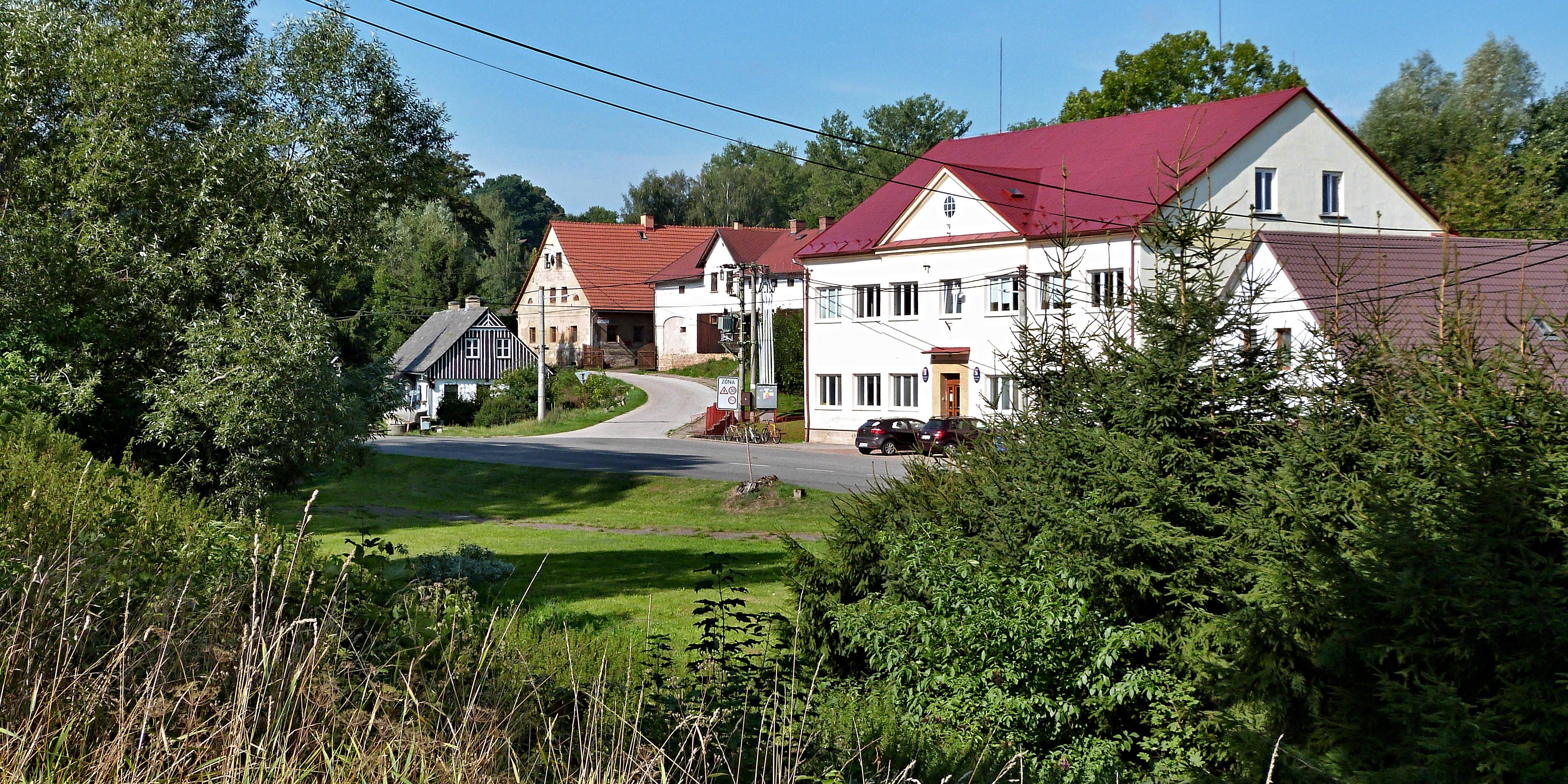 Vernéřovice - obecní úřad foto 2