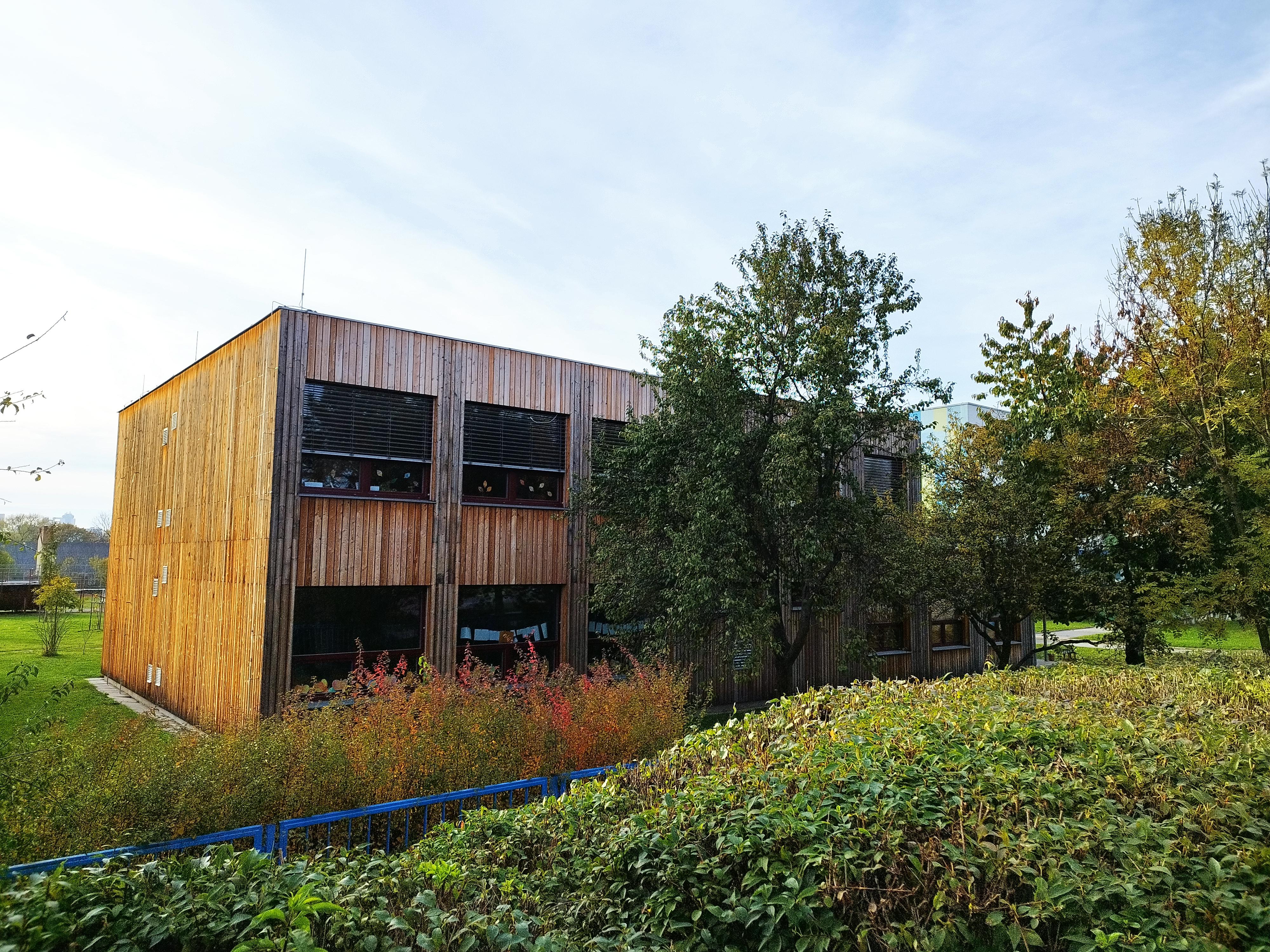 ZUŠ Praha 10, Bellova foto 2