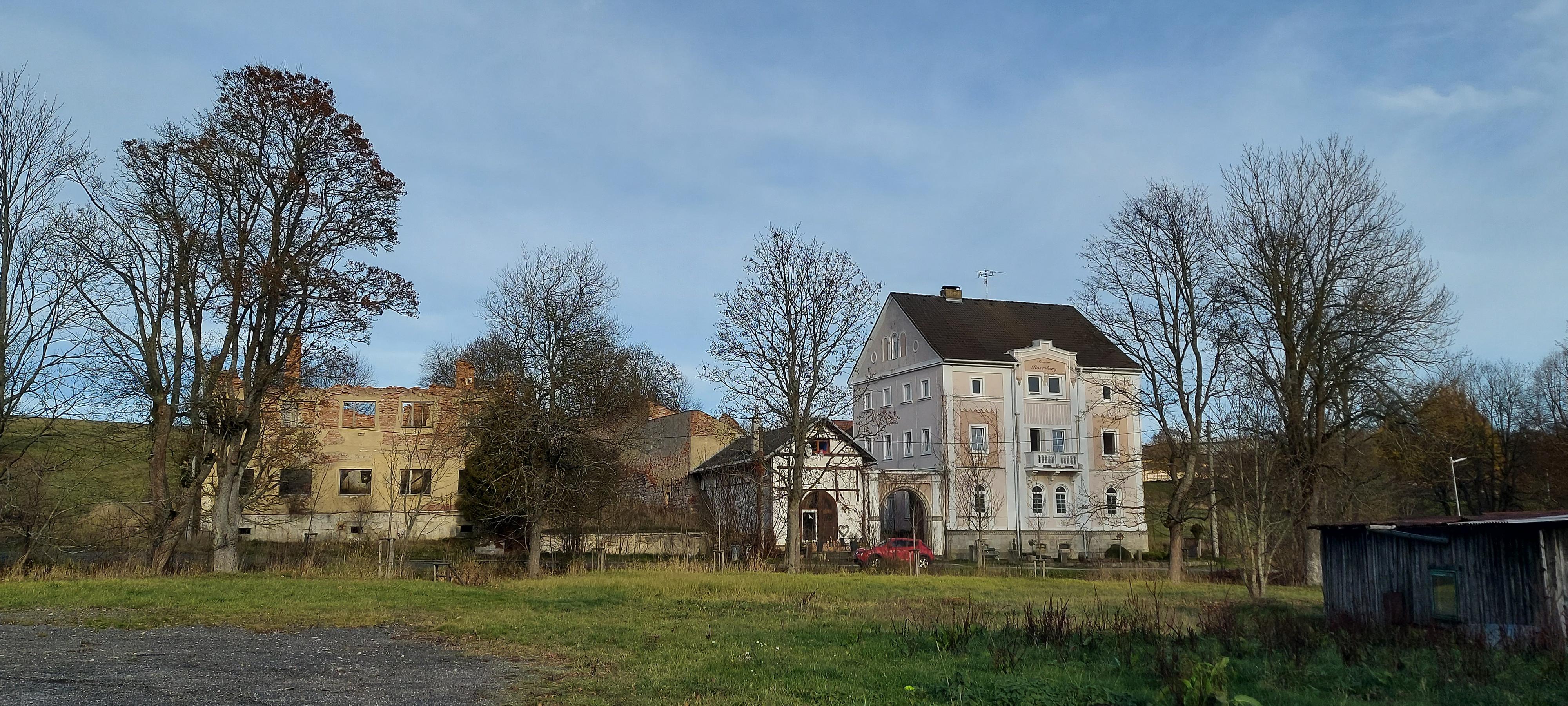 Prameny - obecní úřad foto 3