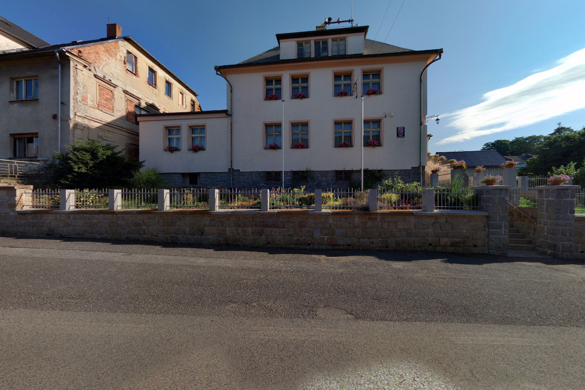 Město Mikulášovice - městský úřad foto 3