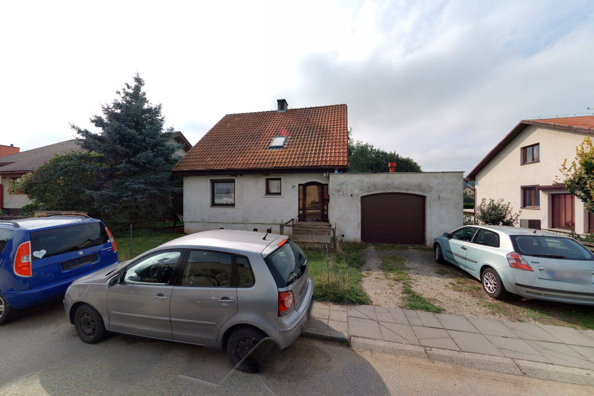 Karosář Karel Mácha