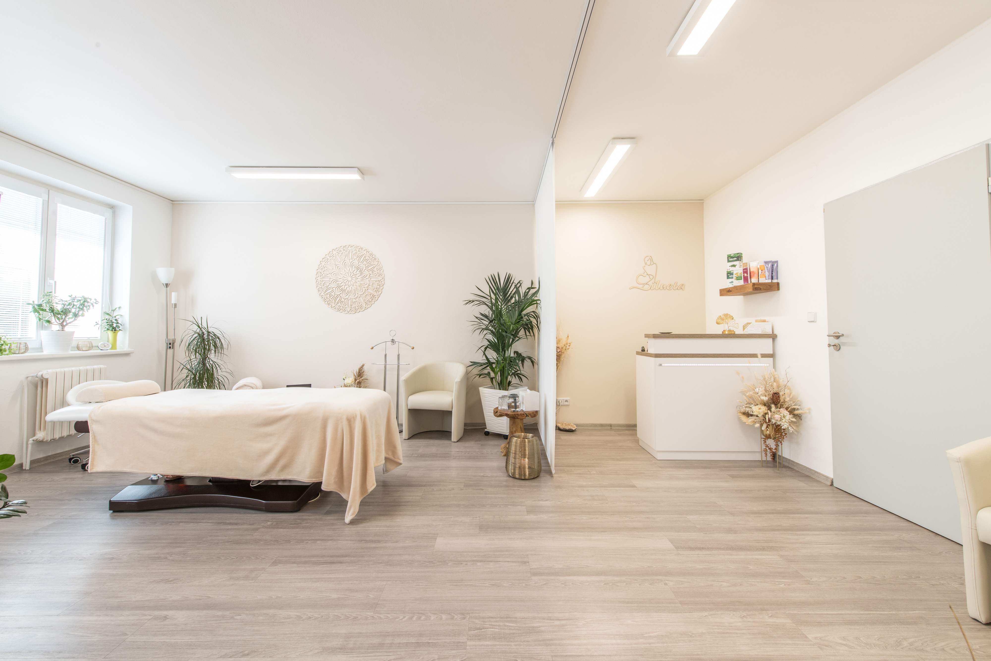 Topcarebeauty & silhouette foto 3