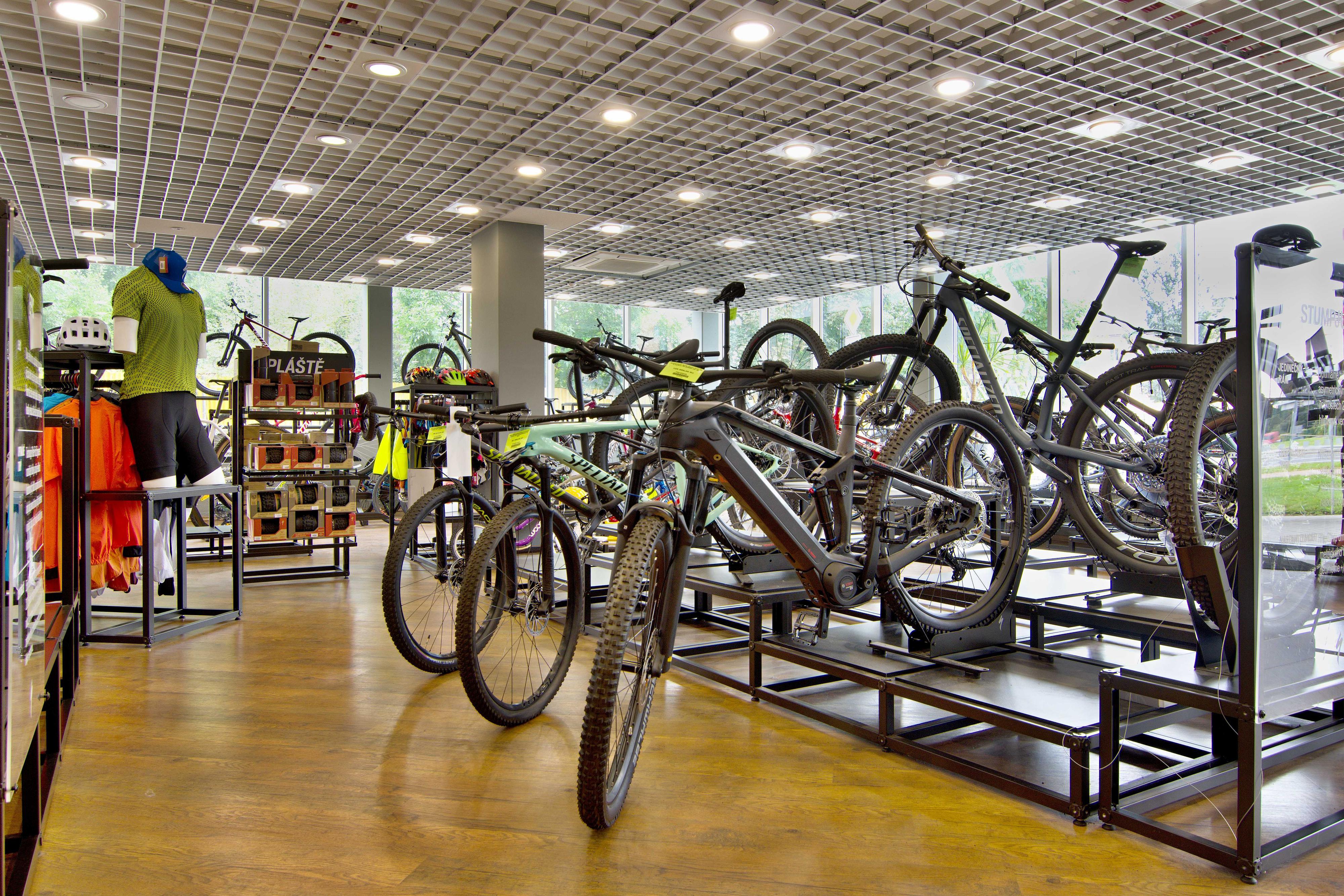 Specialized Concept Store Plzeň - Cyklocentrum Vondráček foto 6