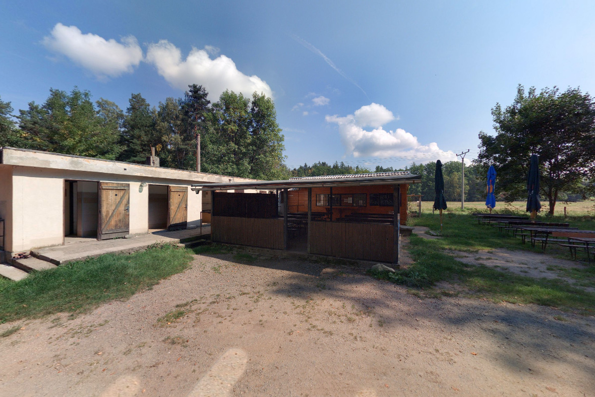 Občerstvení v kempu Vodácká Základna foto 5