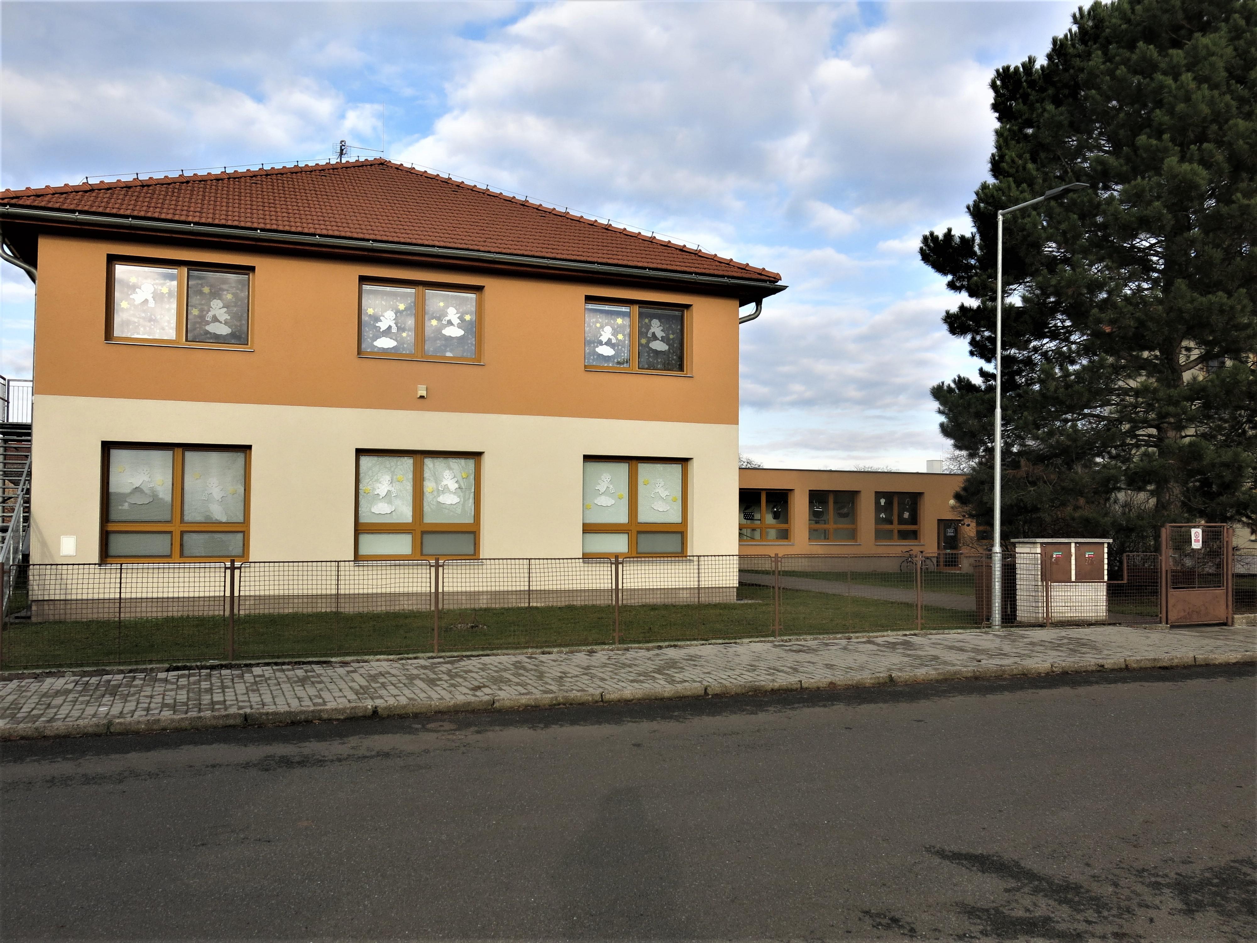 Základní škola a Mateřská škola Krakovany