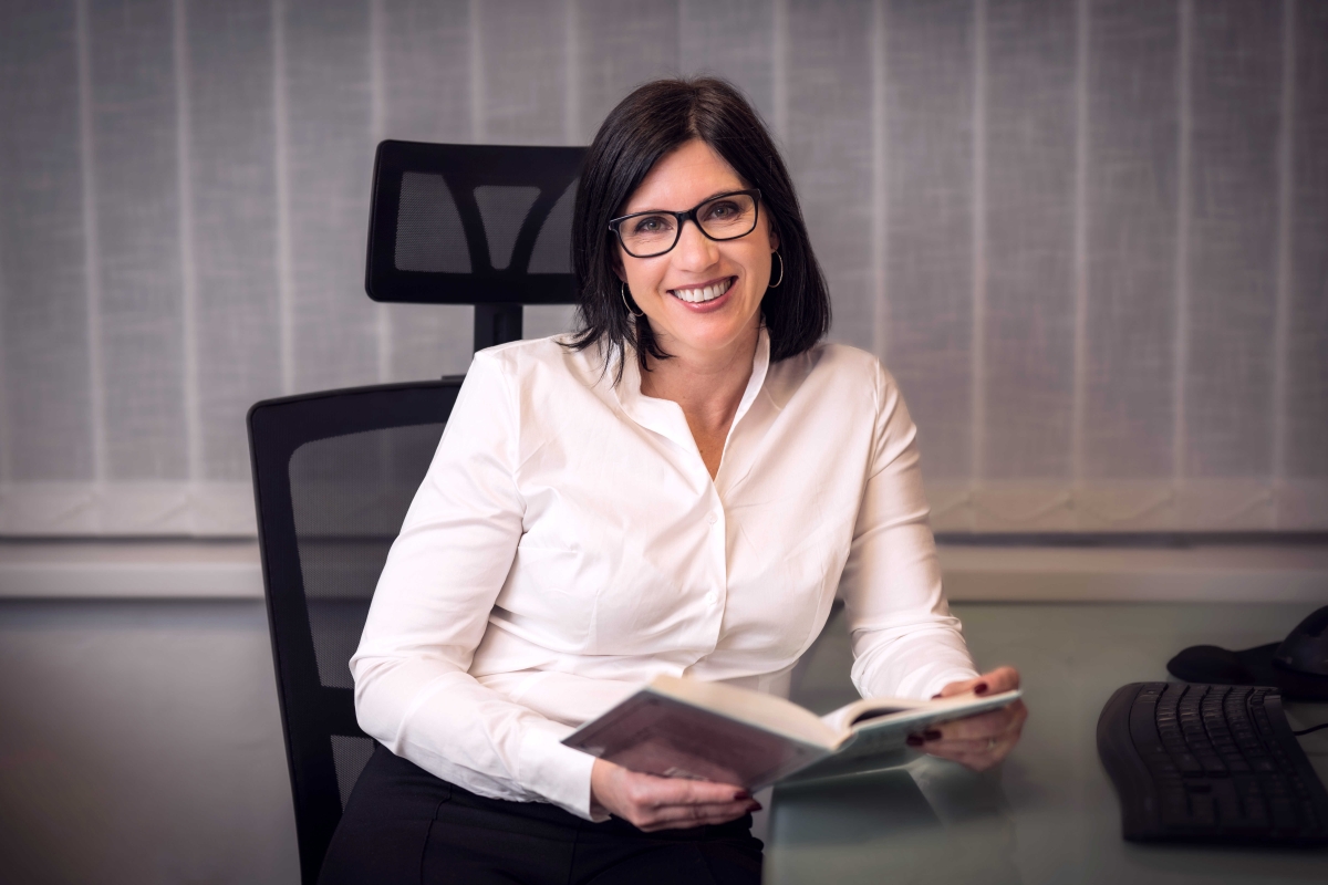 Mgr. Ivana Nezbedová – soudní tlumočnice a překladatelka