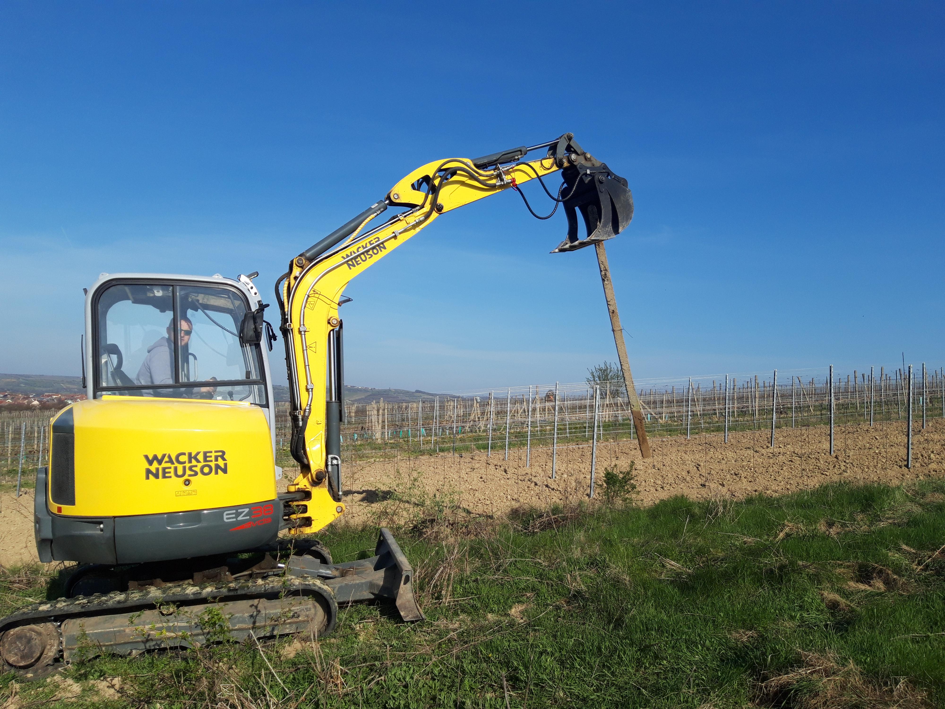 Ladislav Chrástek - Zemní a výkopové práce foto 4