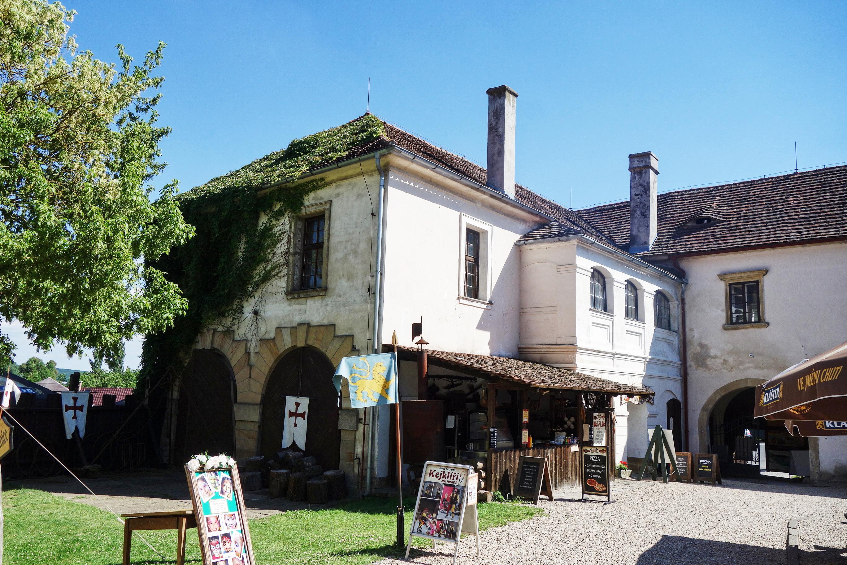 Restaurace Hradní krčma foto 2