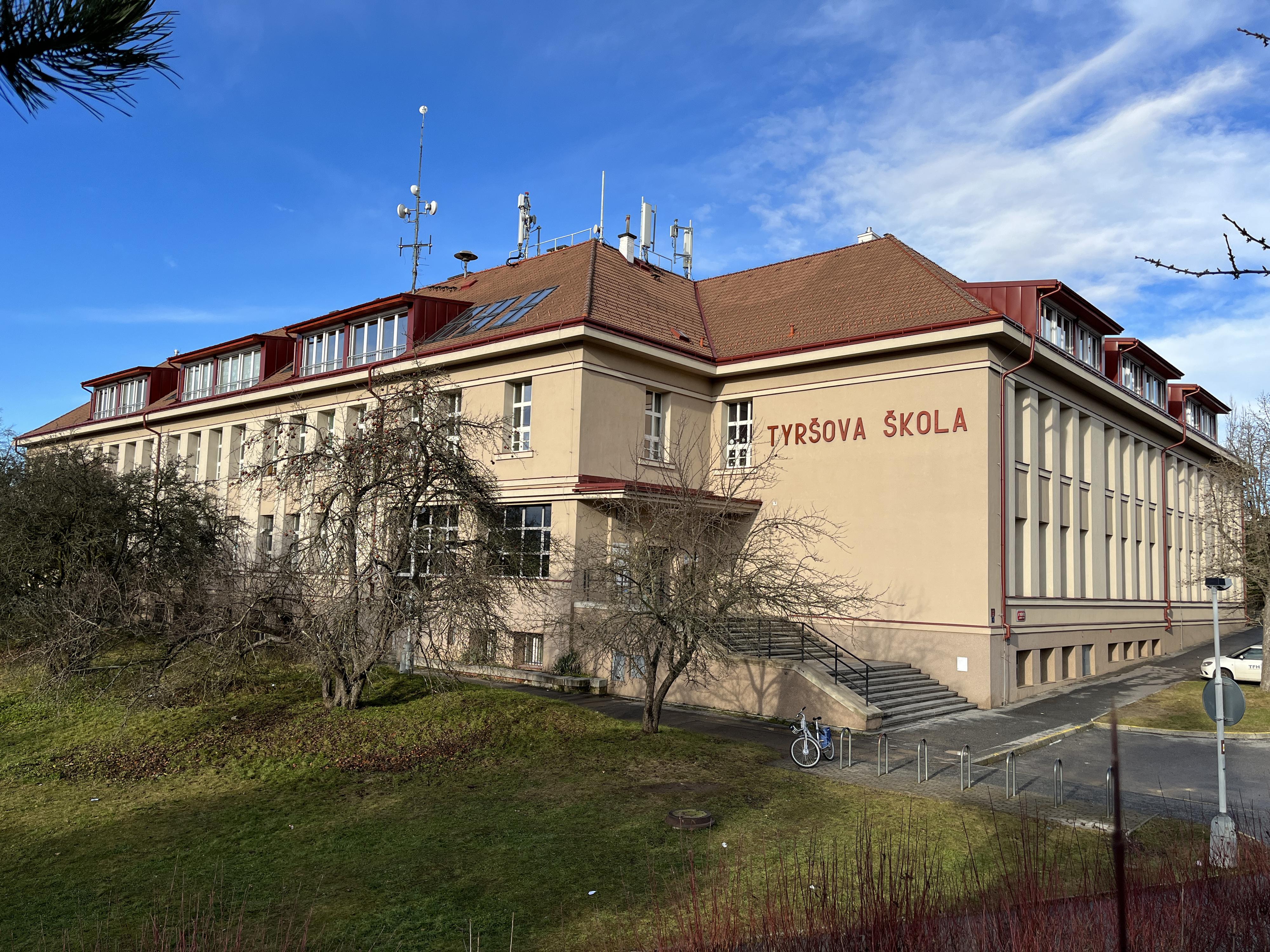 Tyršova základní škola a mateřská škola Praha 5 - Jinonice, U Tyršovy školy 1/430