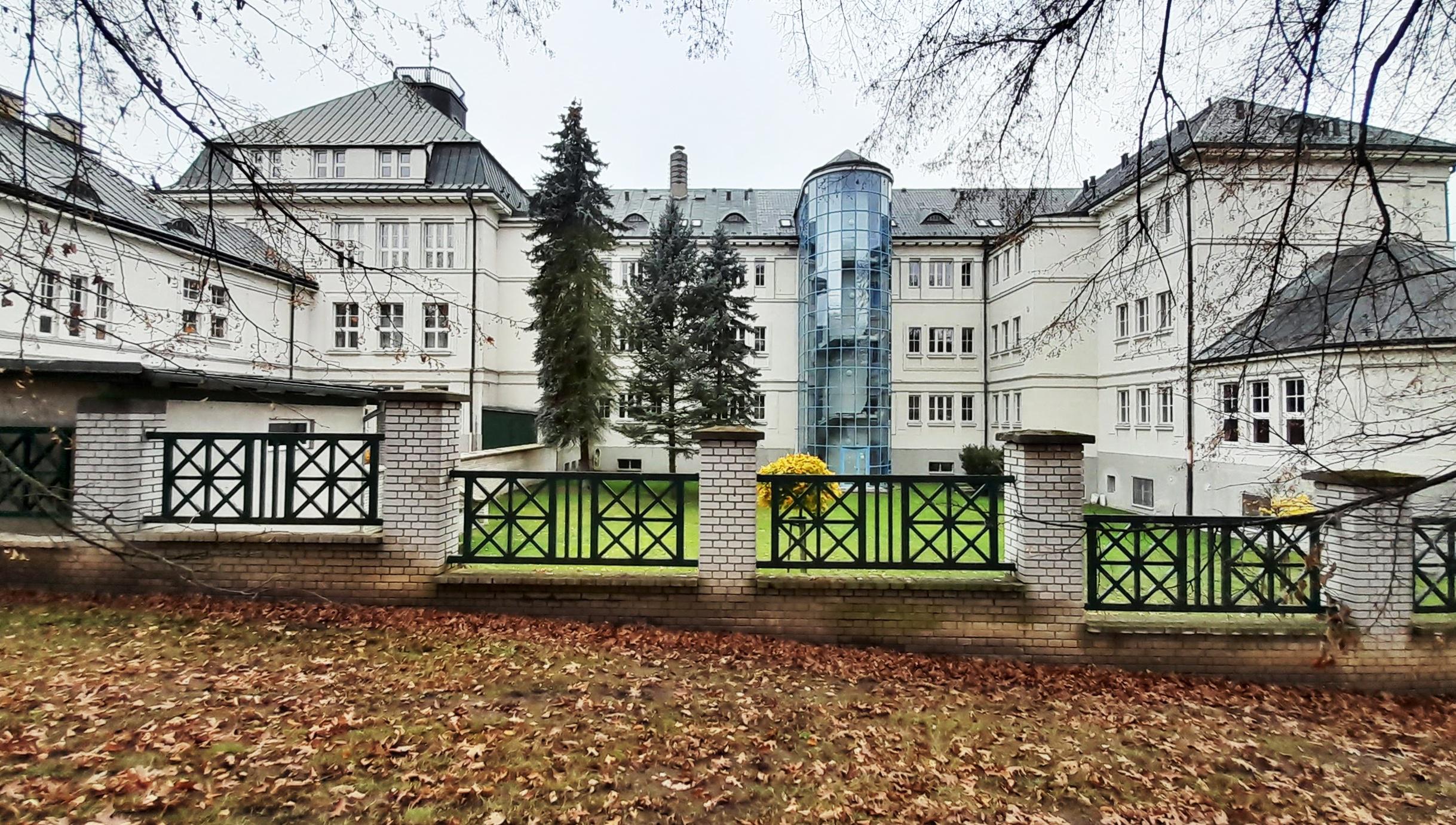 Gymnázium Vítězslava Nováka, Jindřichův Hradec foto 3