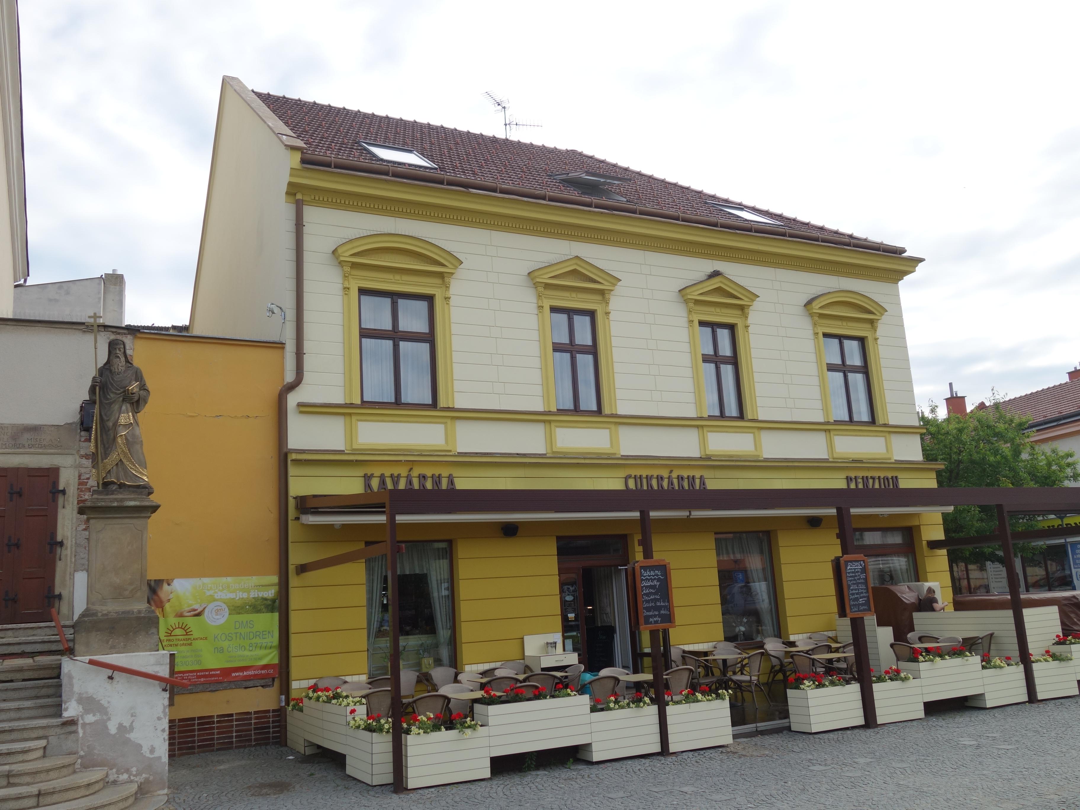 Longus - kavárna a cukrárna foto 3