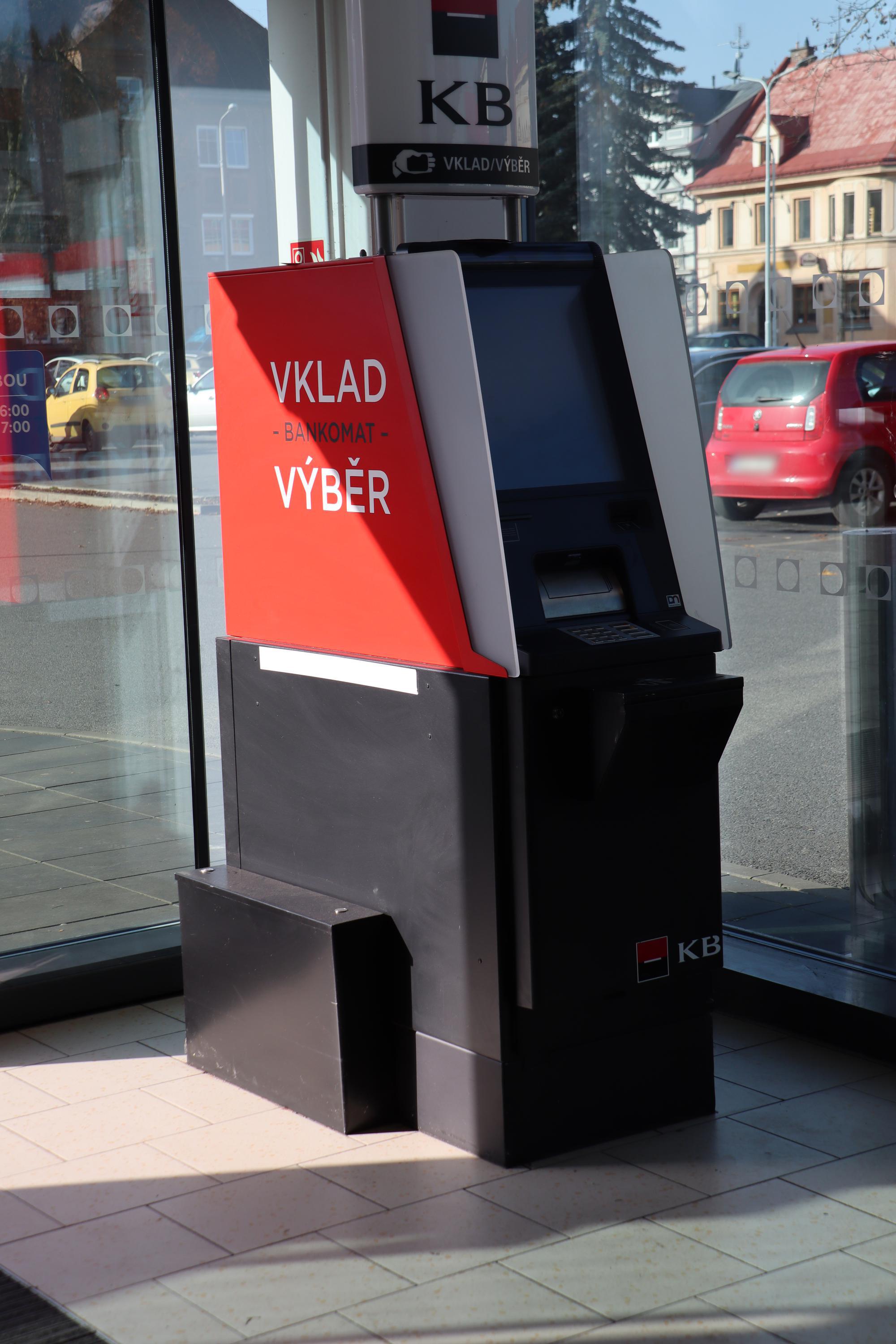 Bankomat Komerční banky foto 3