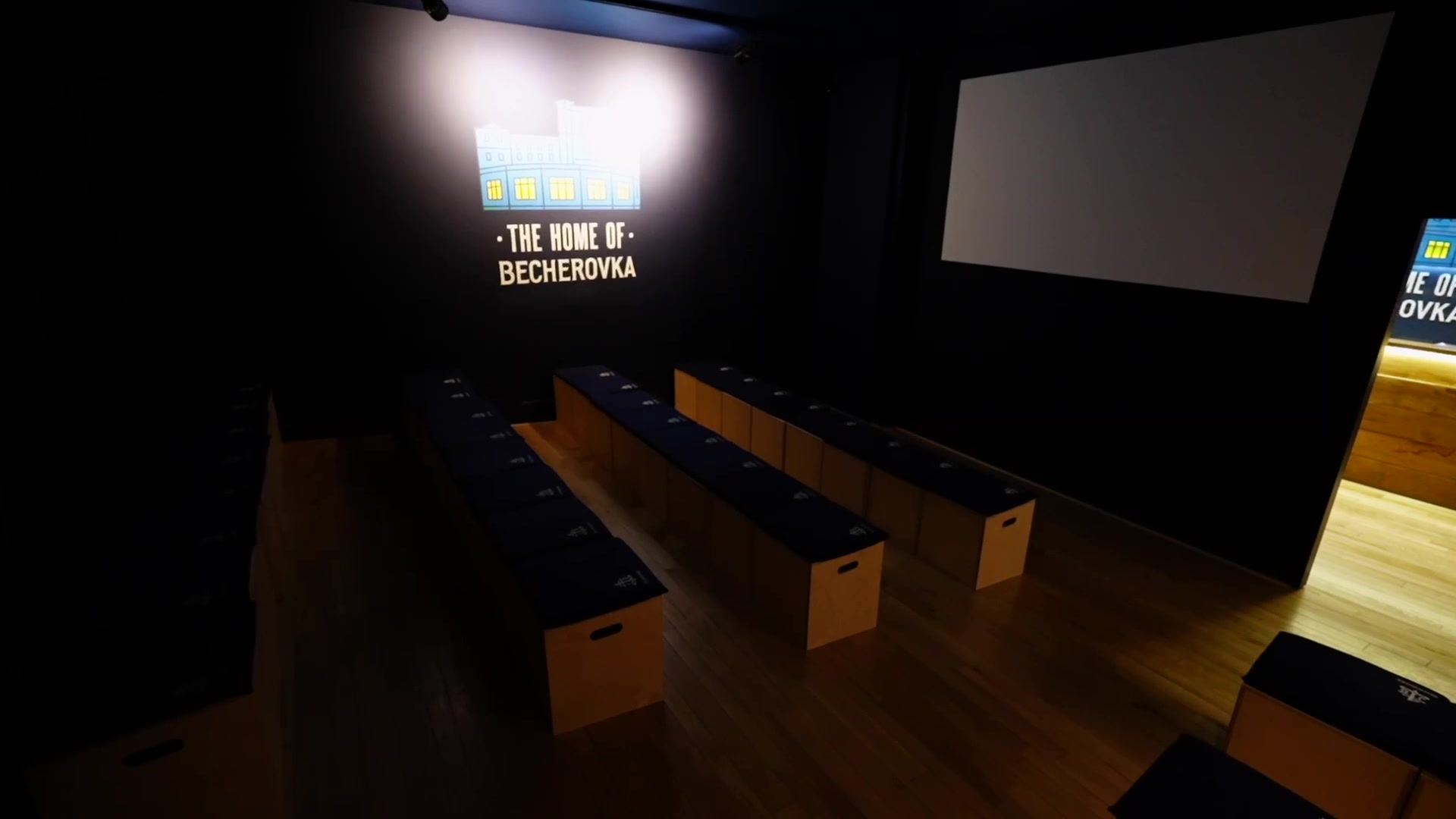 Jan Becher muzeum foto 2 (náhled videa)