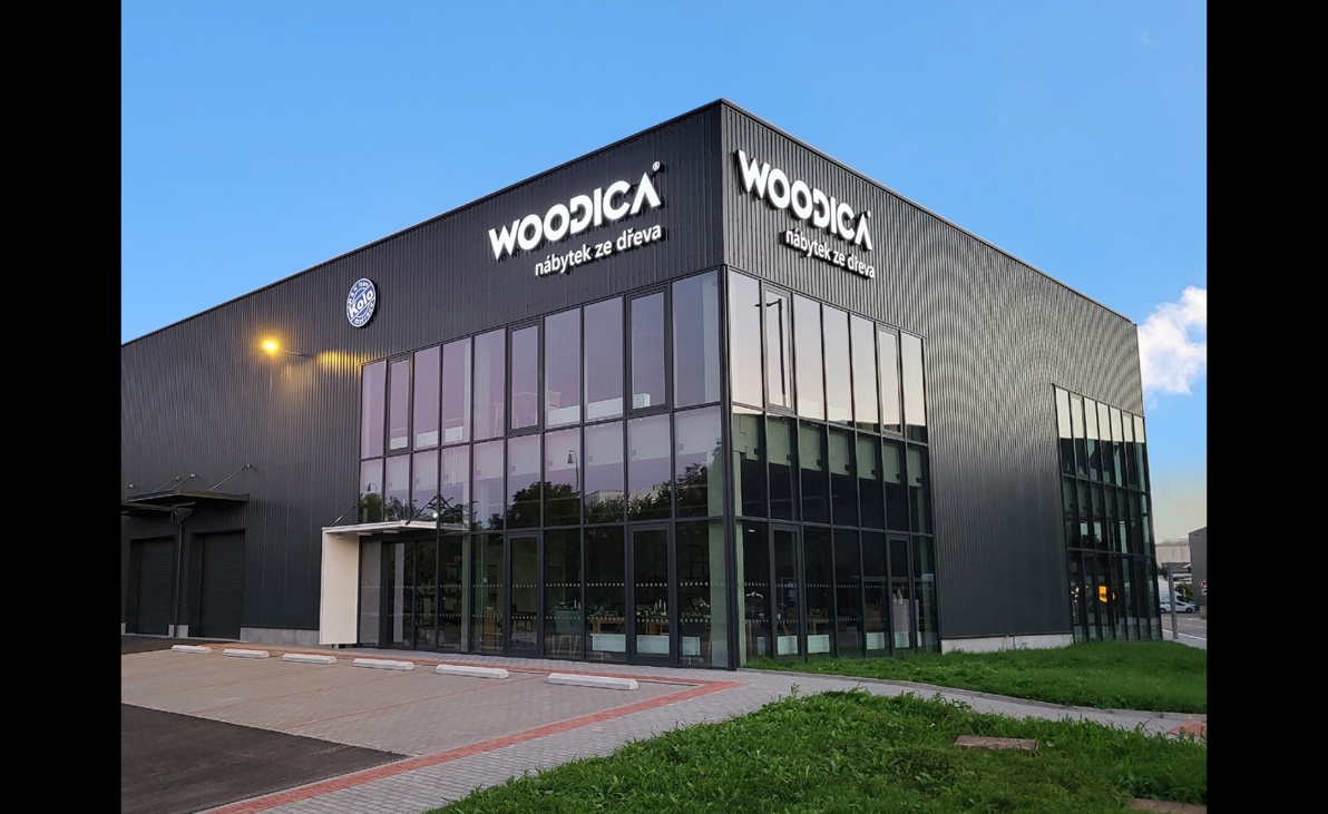 Showroom WOODICA nábytek ze dřeva