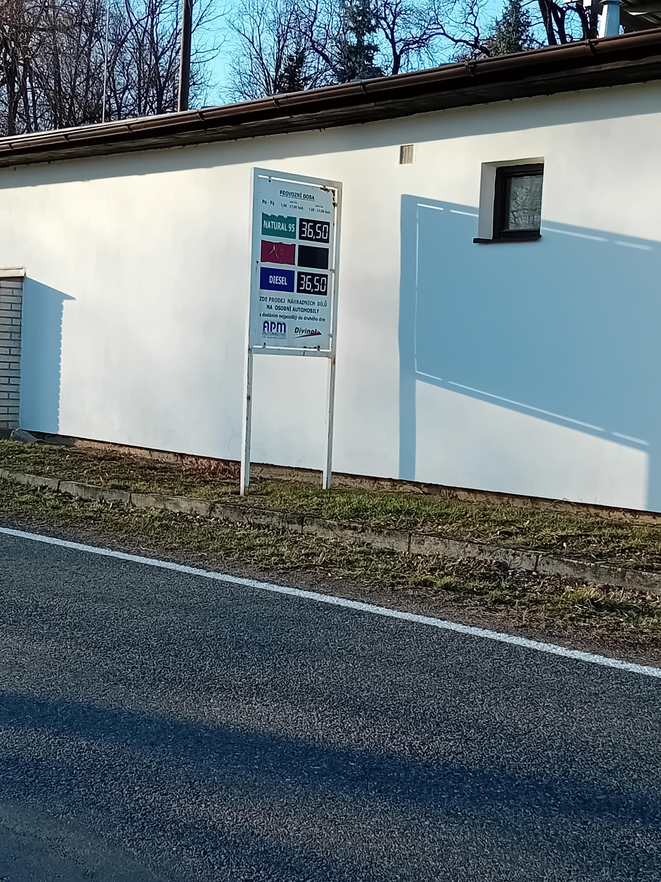 Strážovská čerpací stanice, s.r.o. foto 4