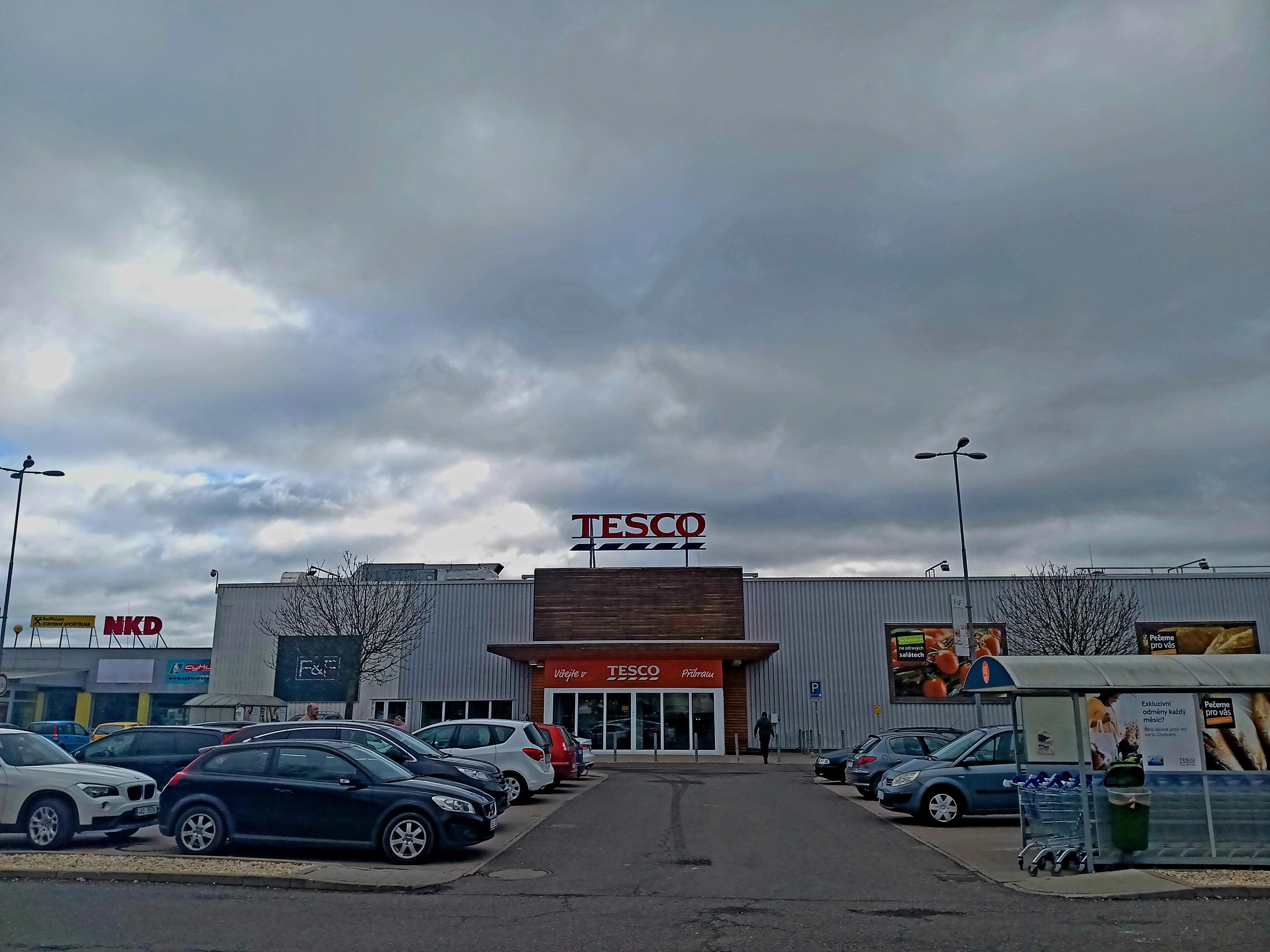 Tesco foto 2