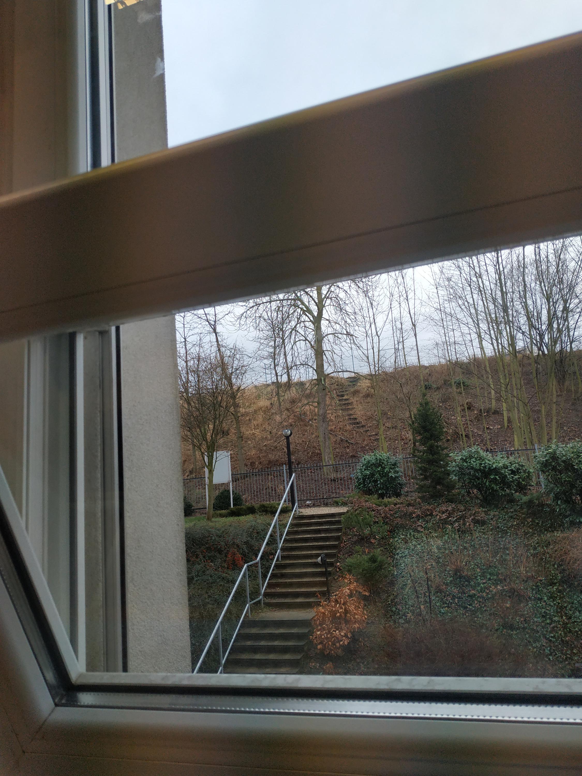 Gymnázium, Ústí nad Labem, Jateční 22 foto 2