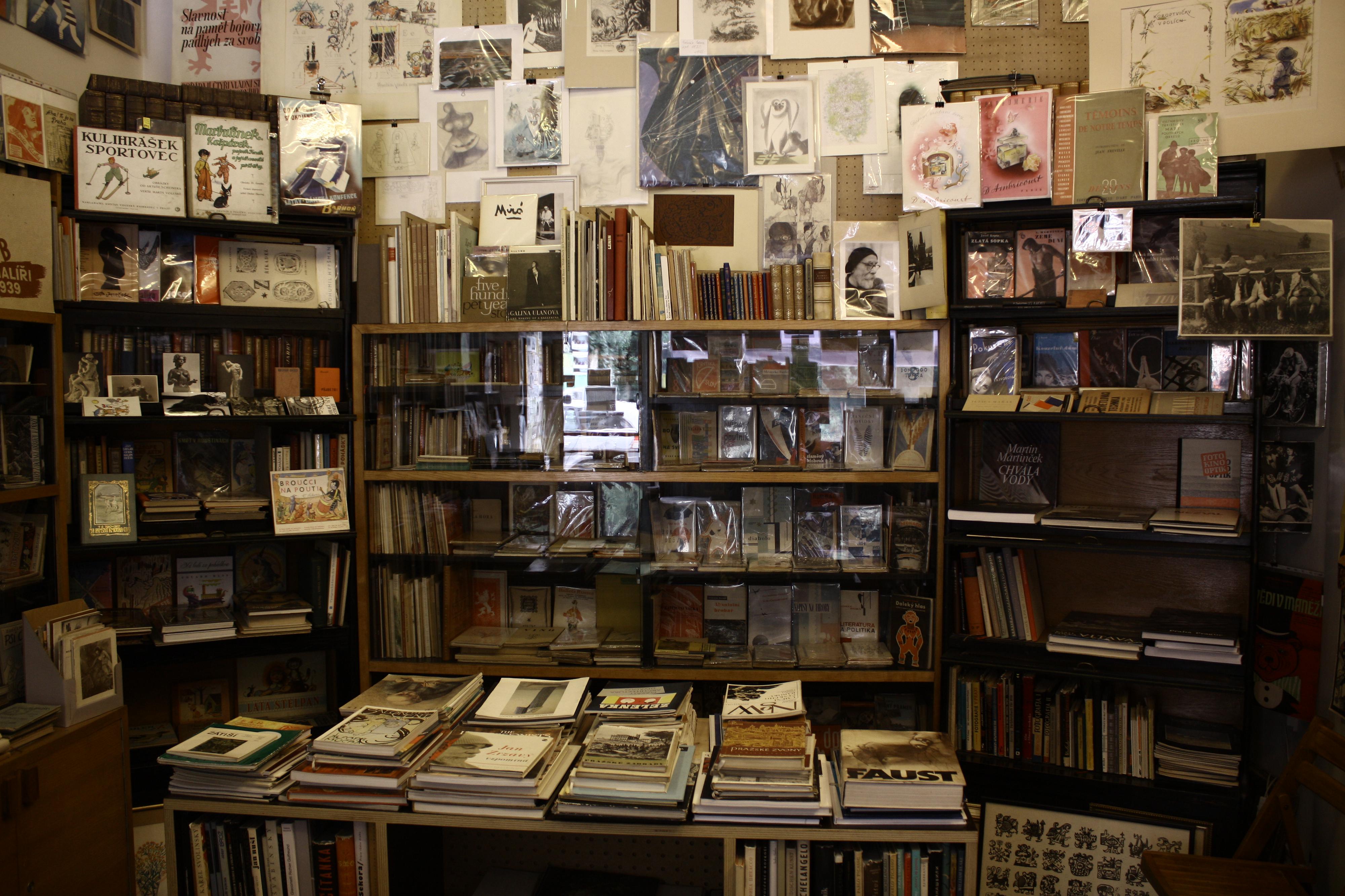 Antikvariát Pražský Almanach foto 2