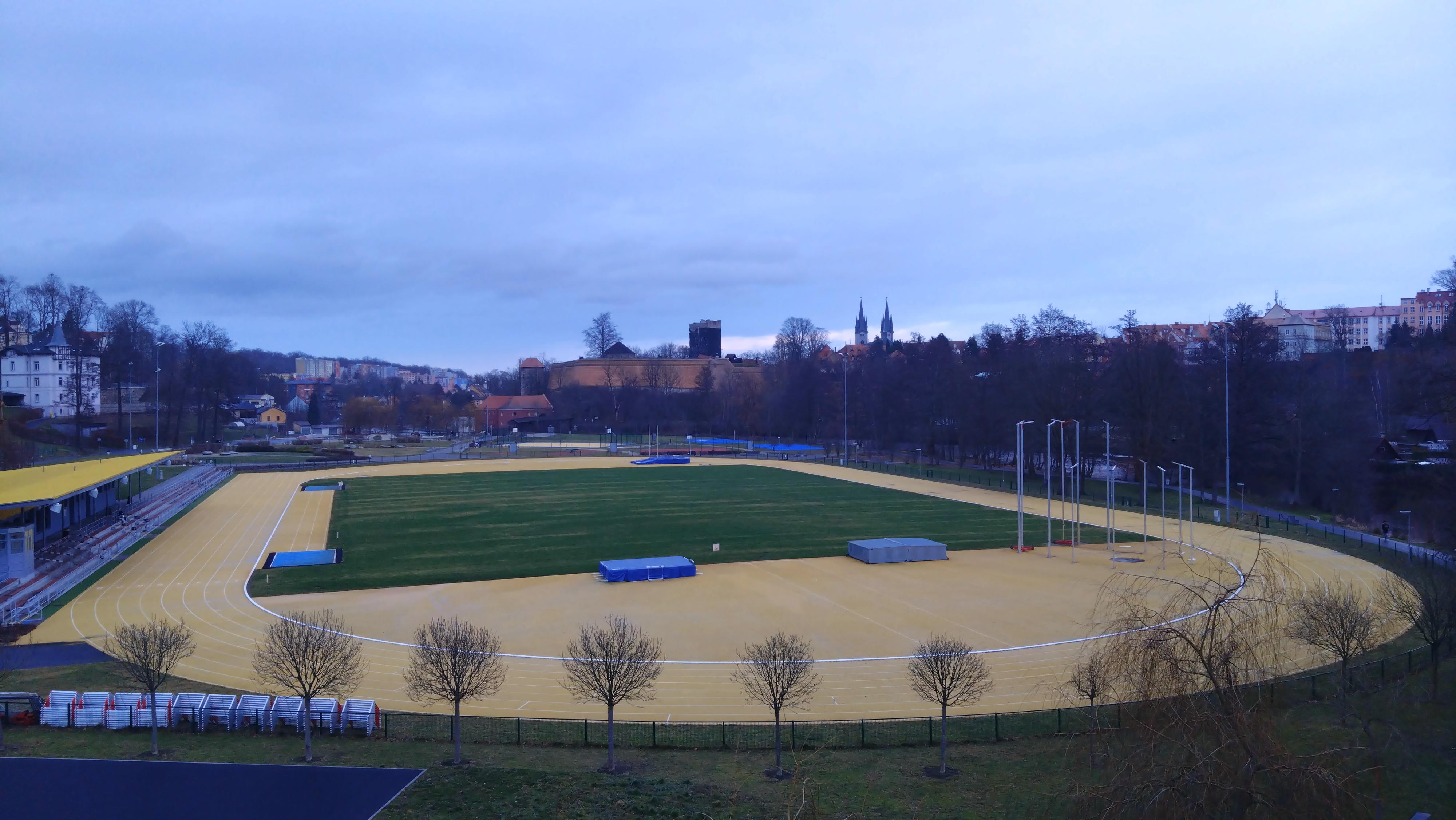 Atletický stadion Cheb foto 4