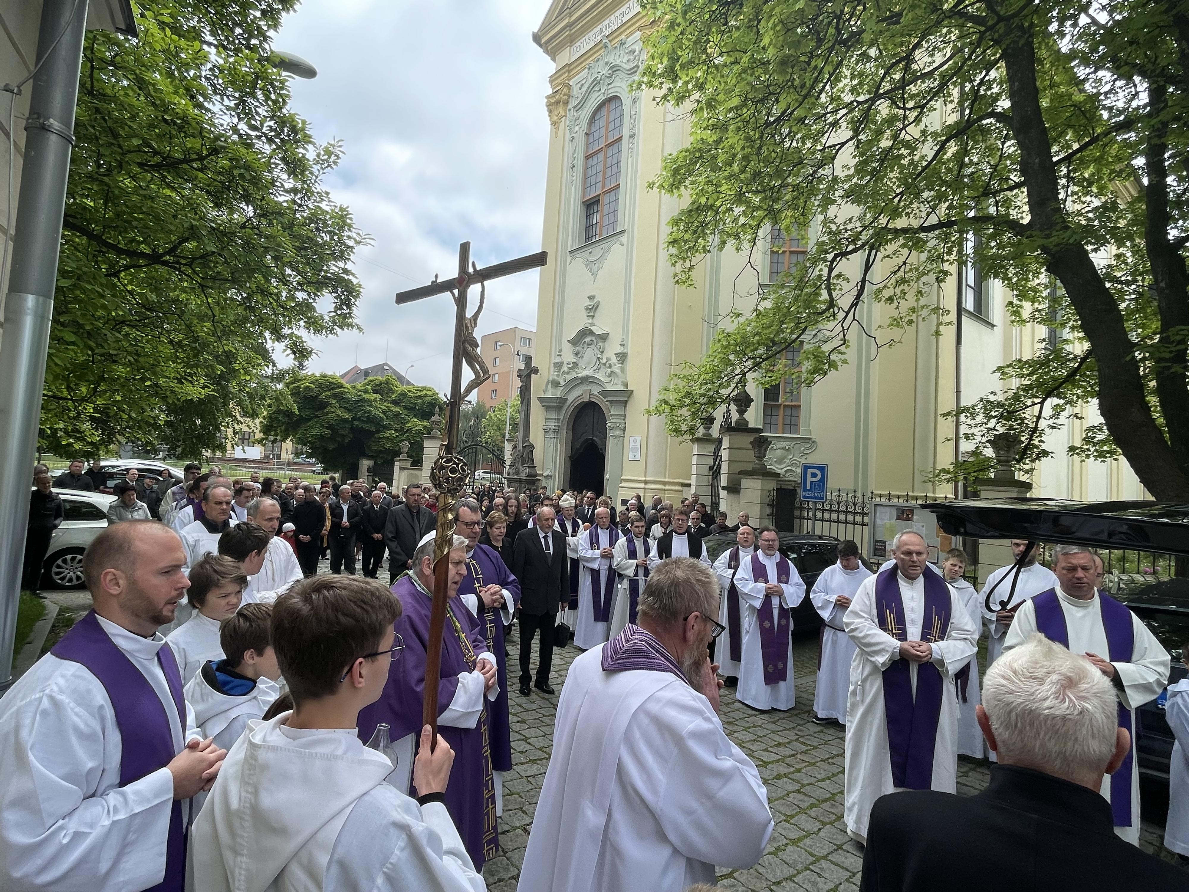 Vítězslav Dernický pohřební ústav CHARITAS foto 4