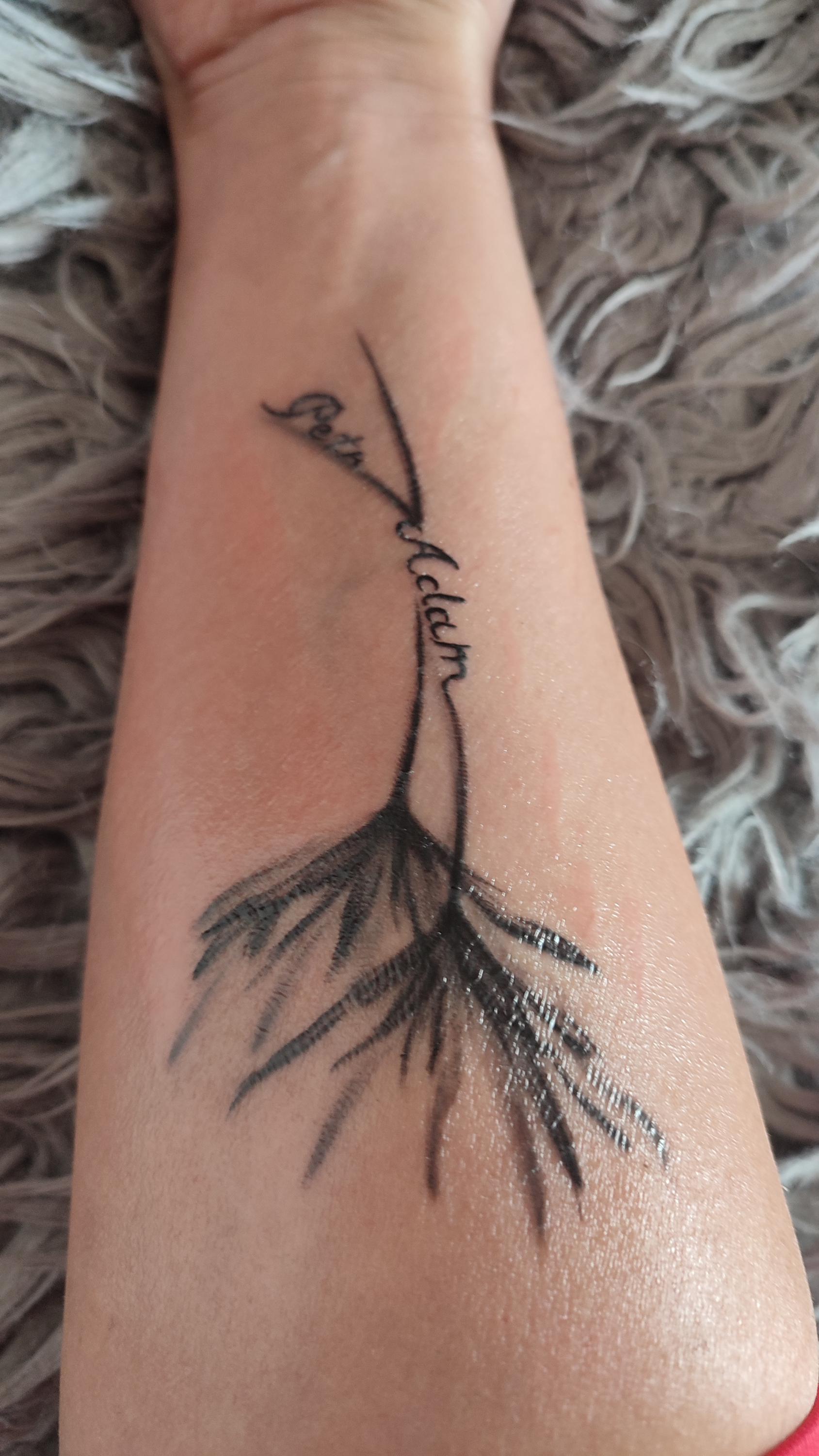 Tattoo LIVE AGE foto 1