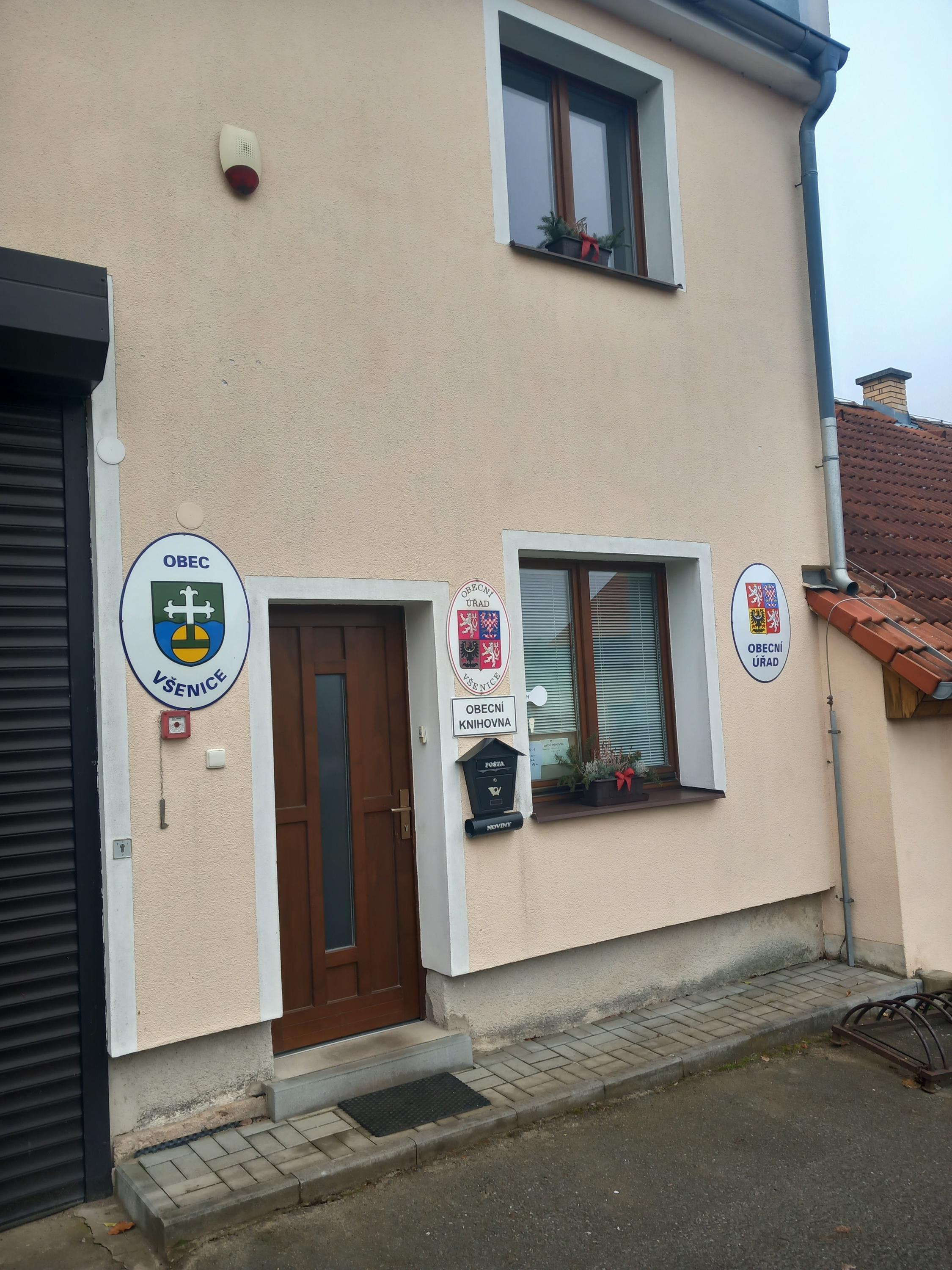 Obecní knihovna Všenice foto 1
