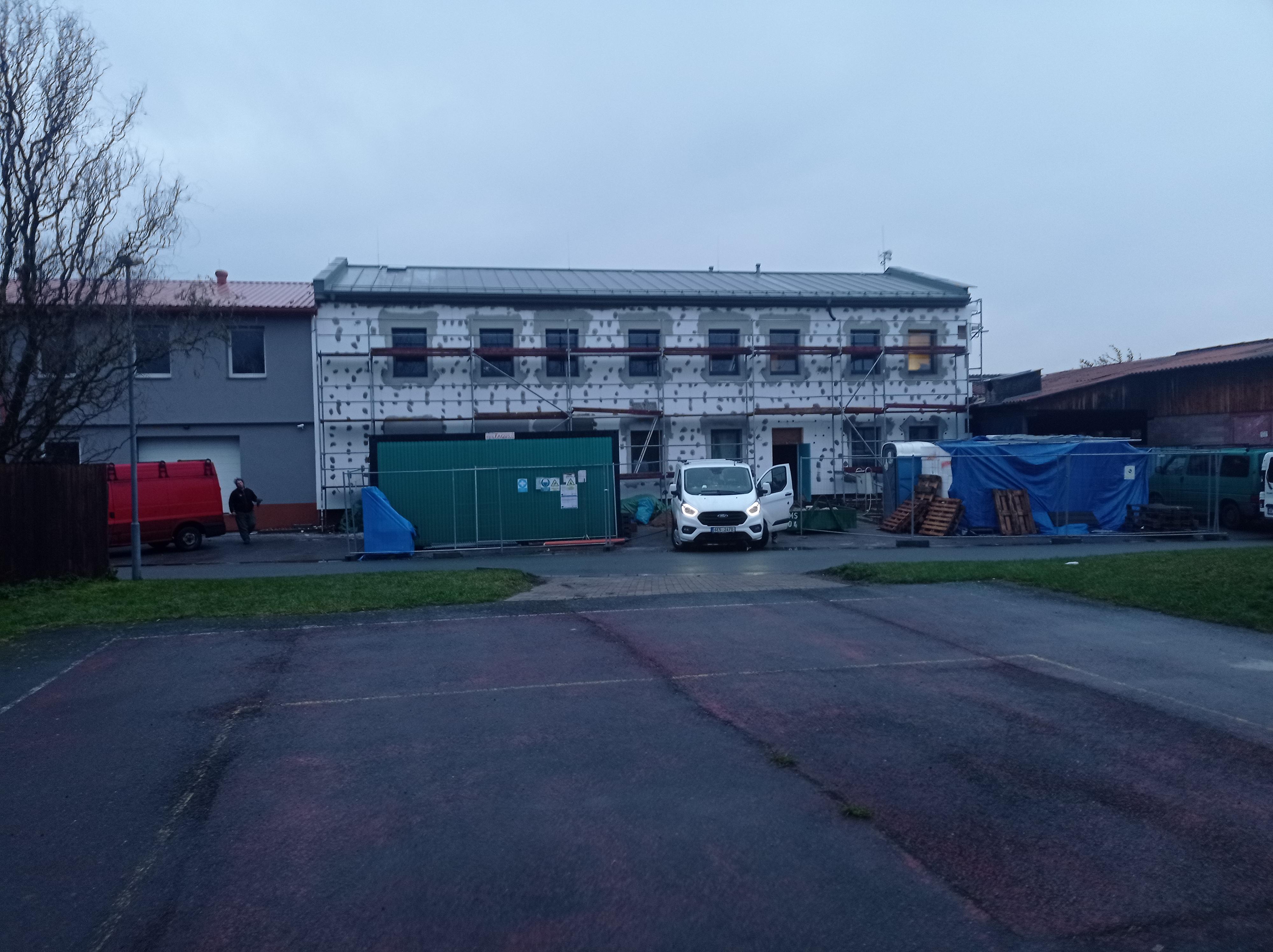 Pokrývačství u potoka foto 3