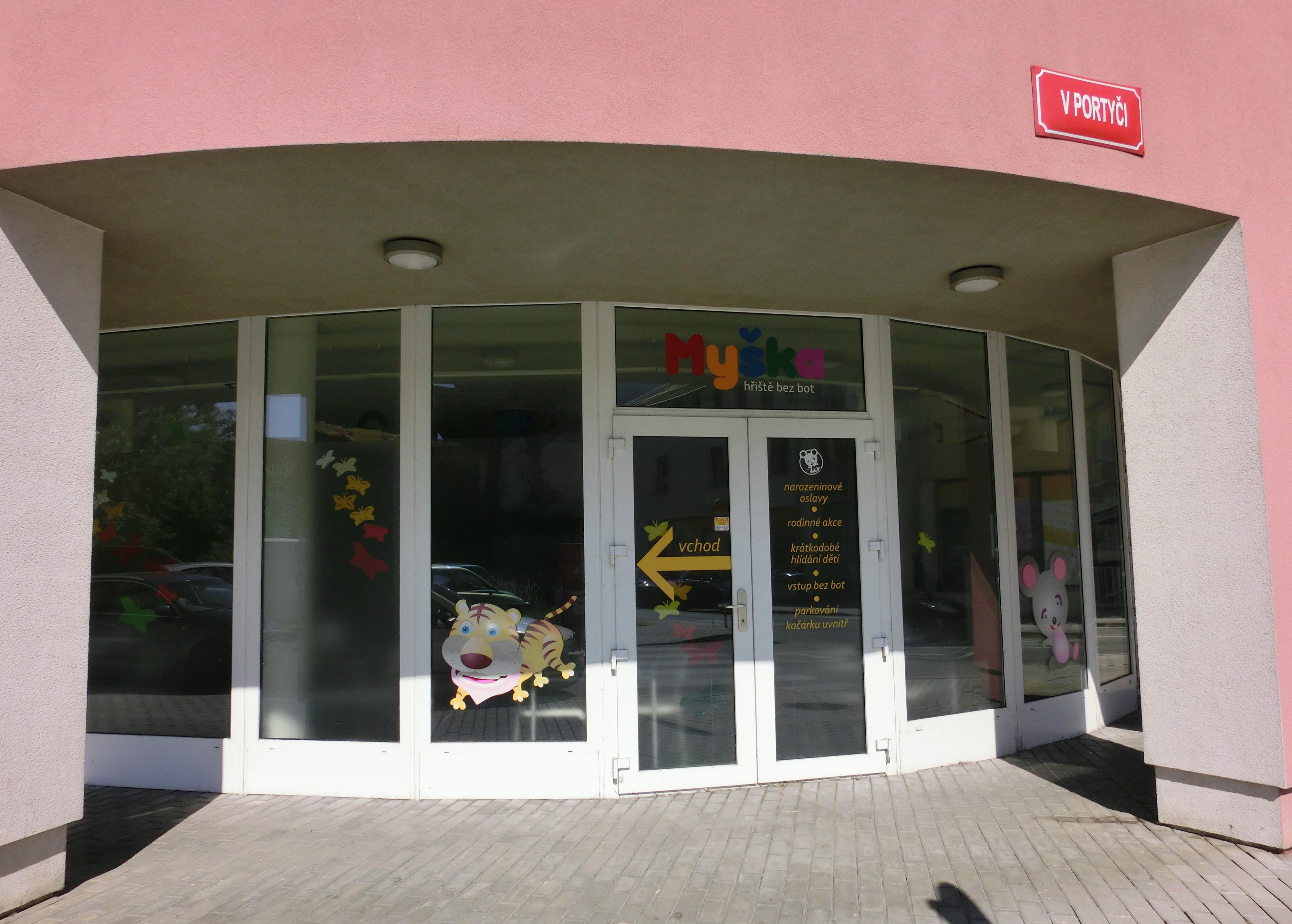 Myška - hřiště bez bot