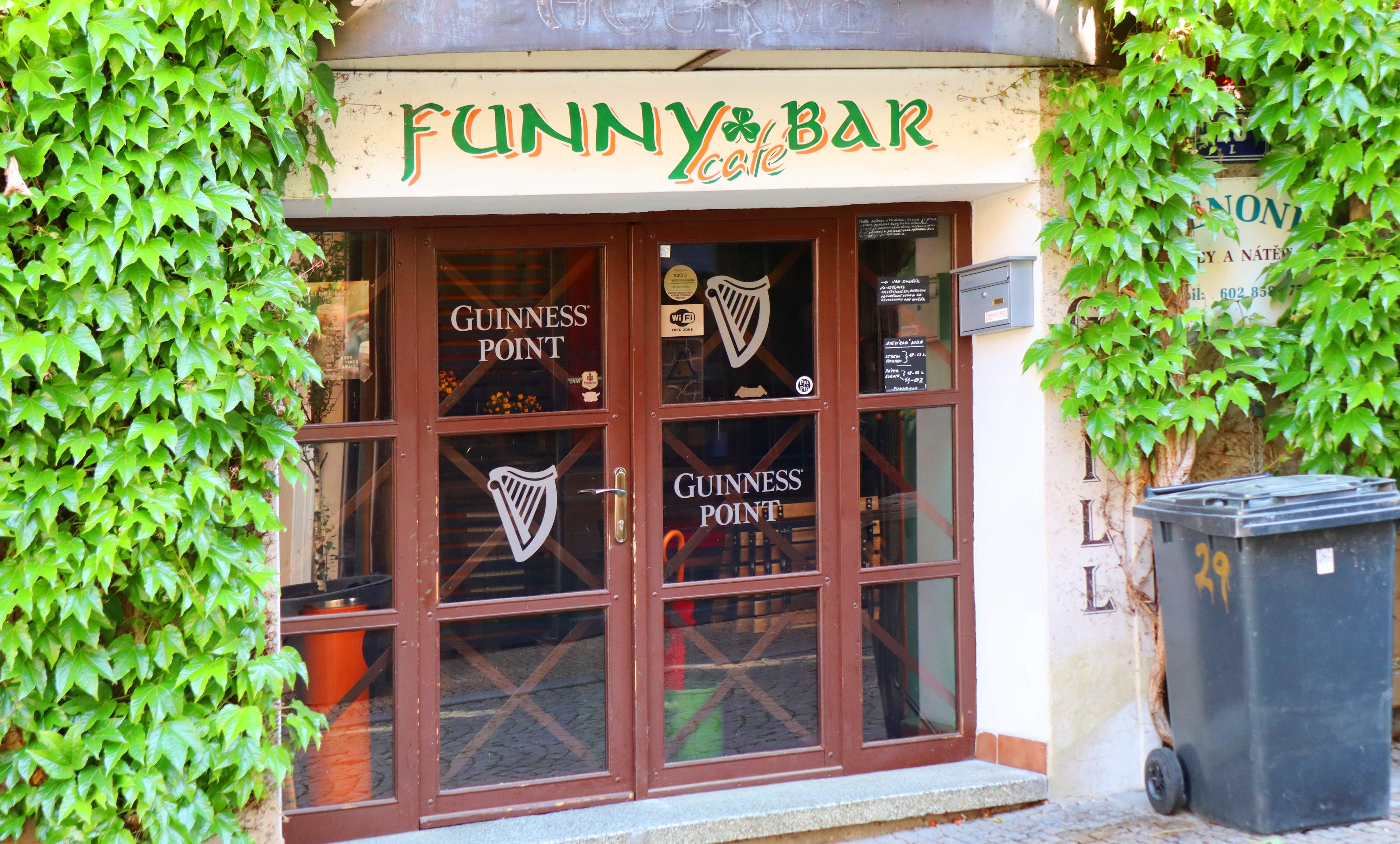 FUNNY Café Bar foto 3